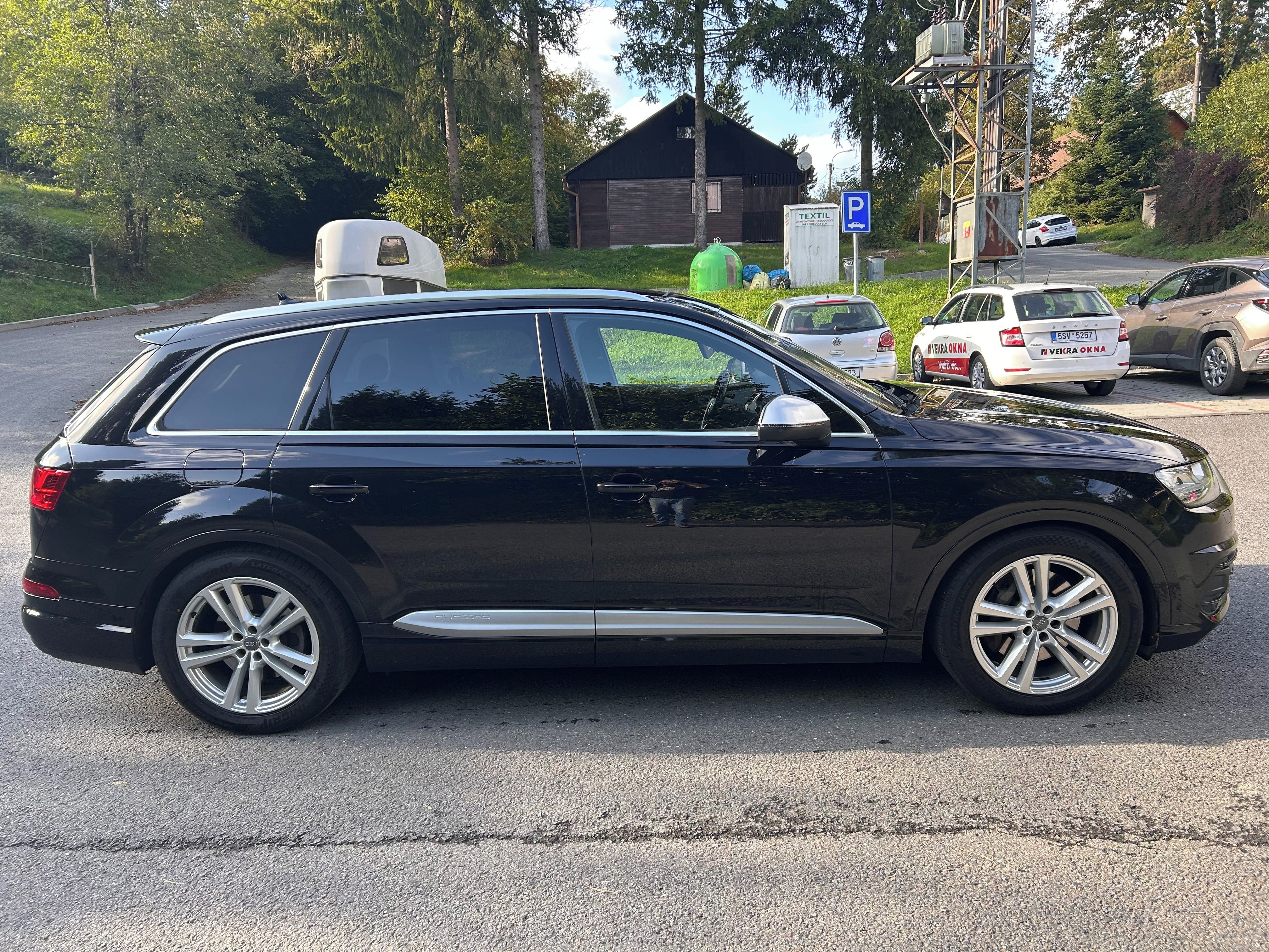 Audi Q7 - fotka 4