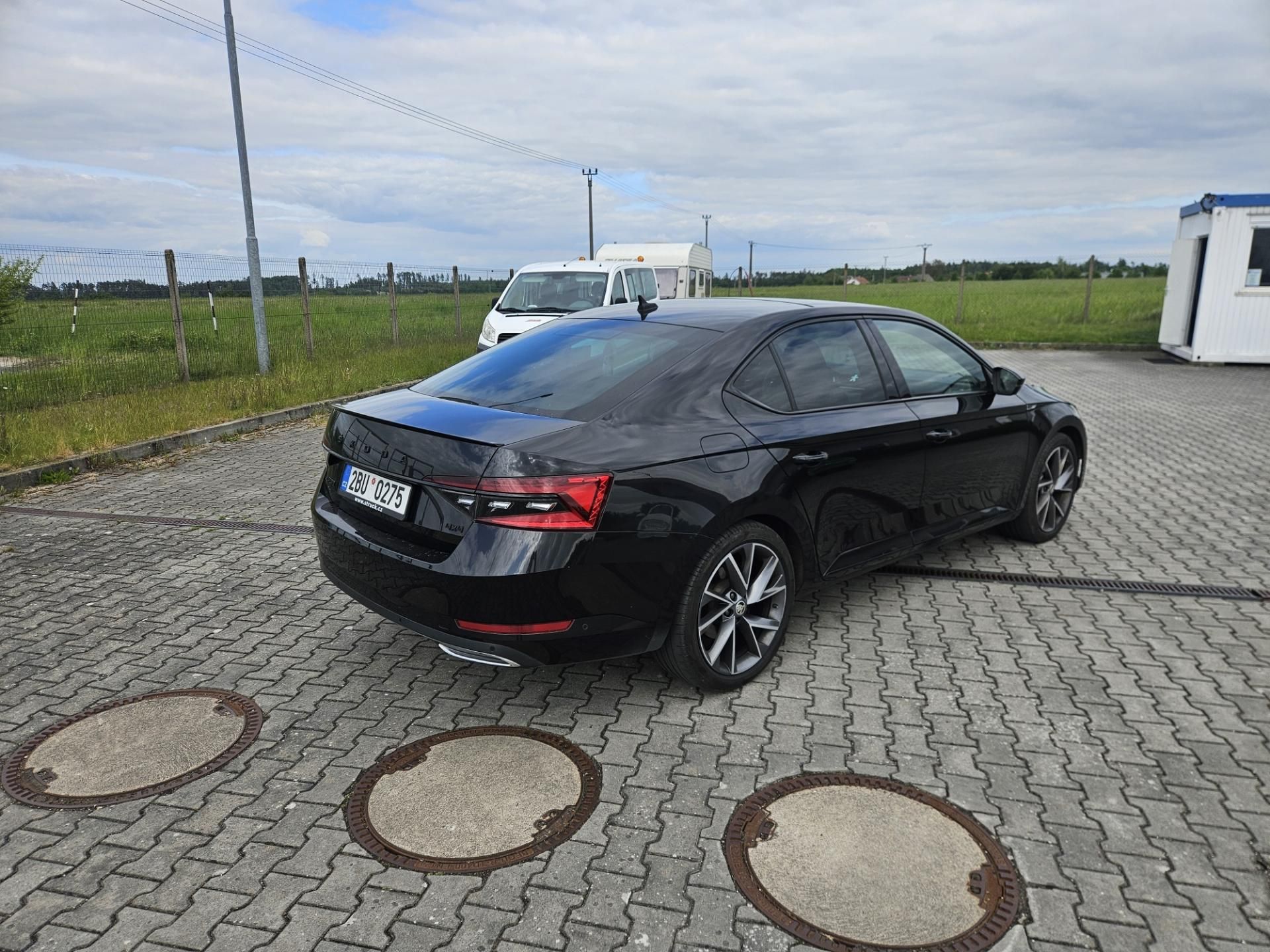 Škoda Superb, 2,0 TDI 147 kW 4x4 SportLine - fotka 3