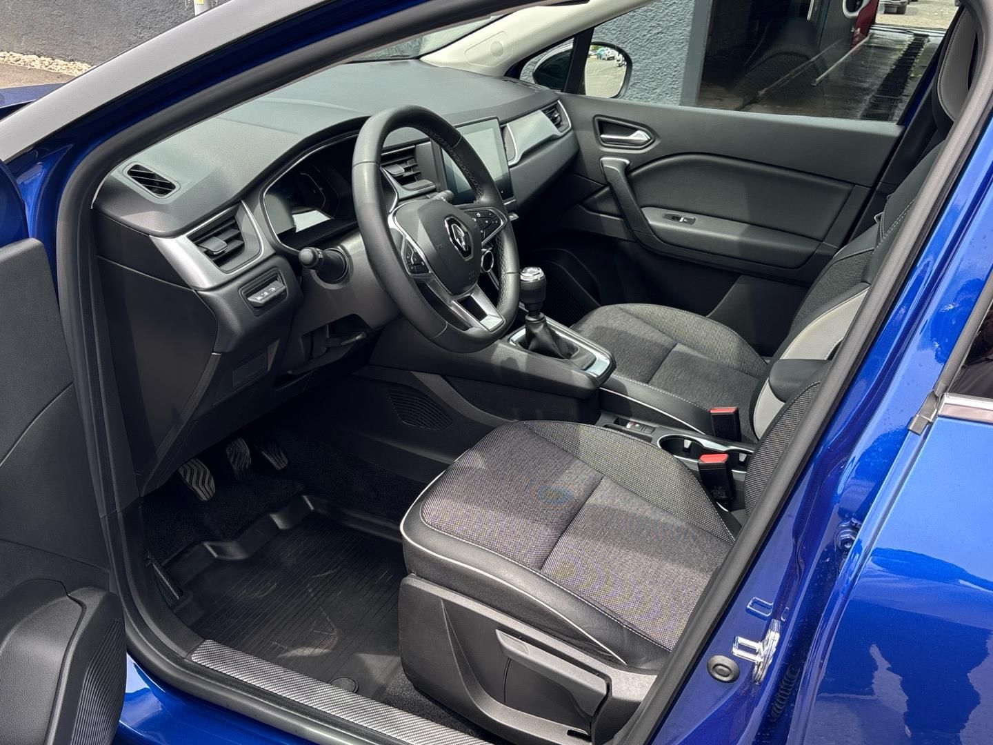 Renault Captur, 1.3 TCe / 103 kW Intens - fotka 6