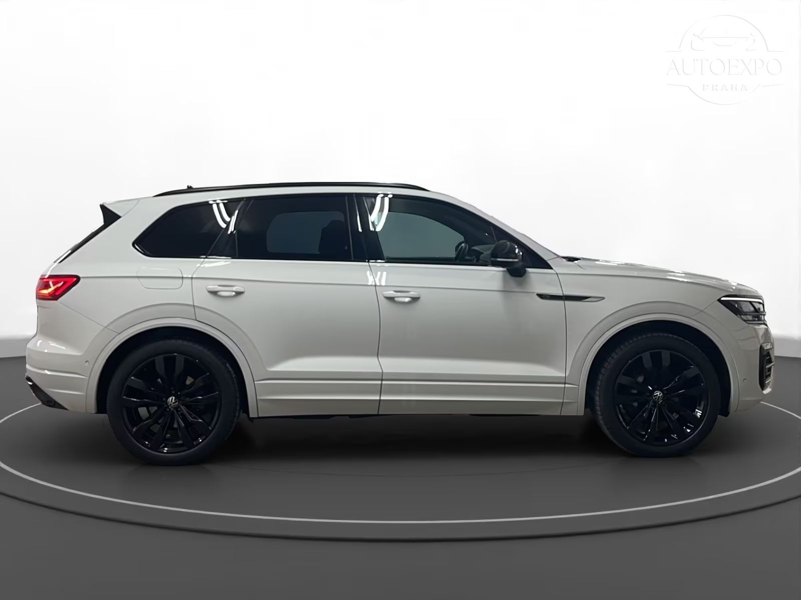 Volkswagen Touareg, 3.0 TDI 4M R-Line*Pano*Matrix* - fotka 4