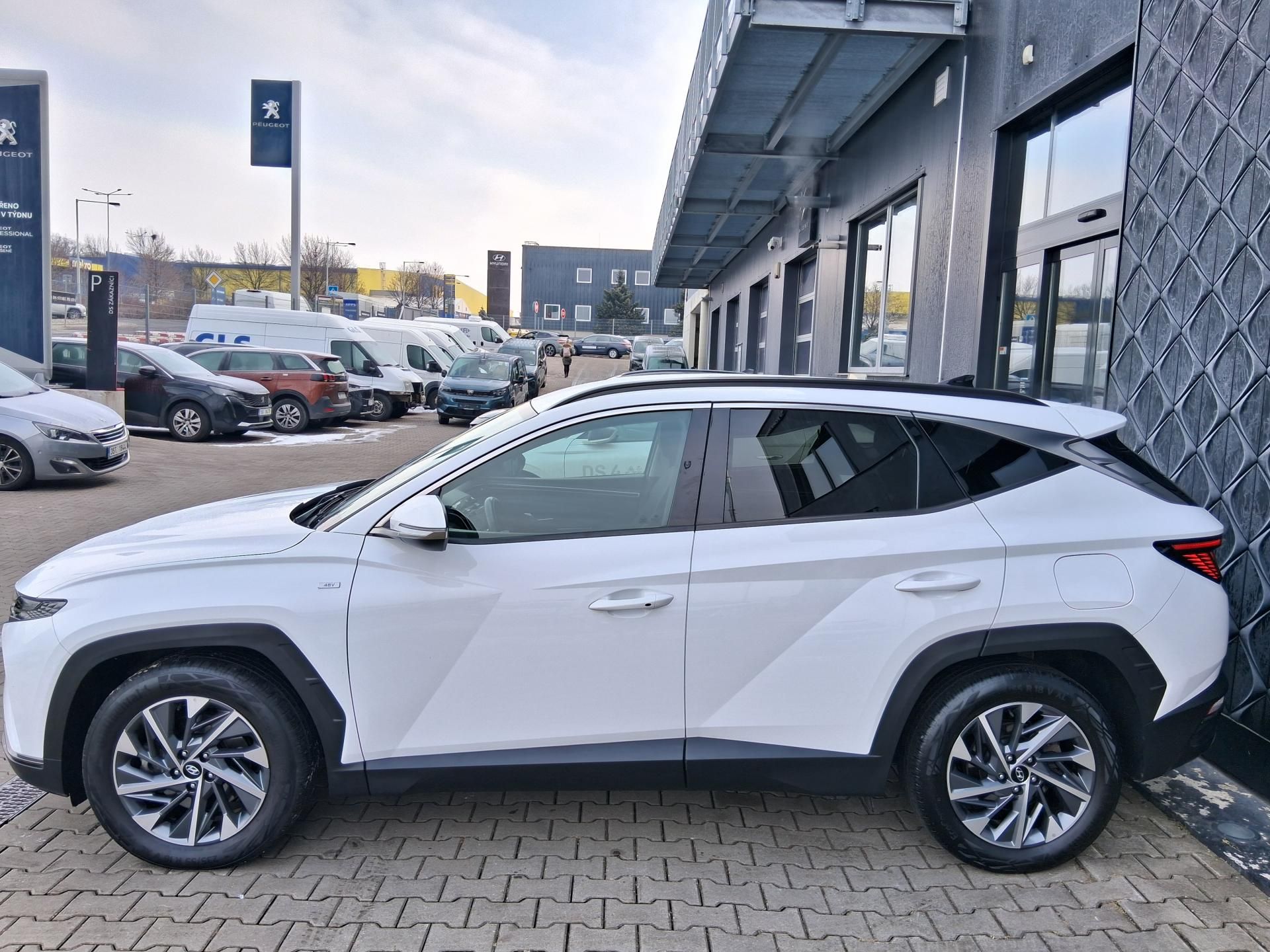 Hyundai Tucson, STYLE 1.6 CRDi 4x4 100 kW - fotka 4