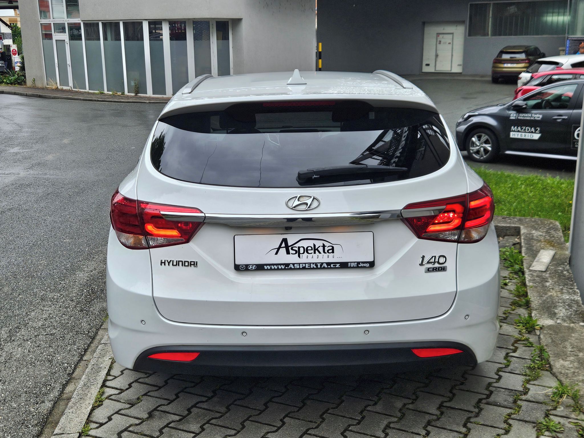 Hyundai i40, 1.6 CRDi Succes Winter, 1.maj. - fotka 4