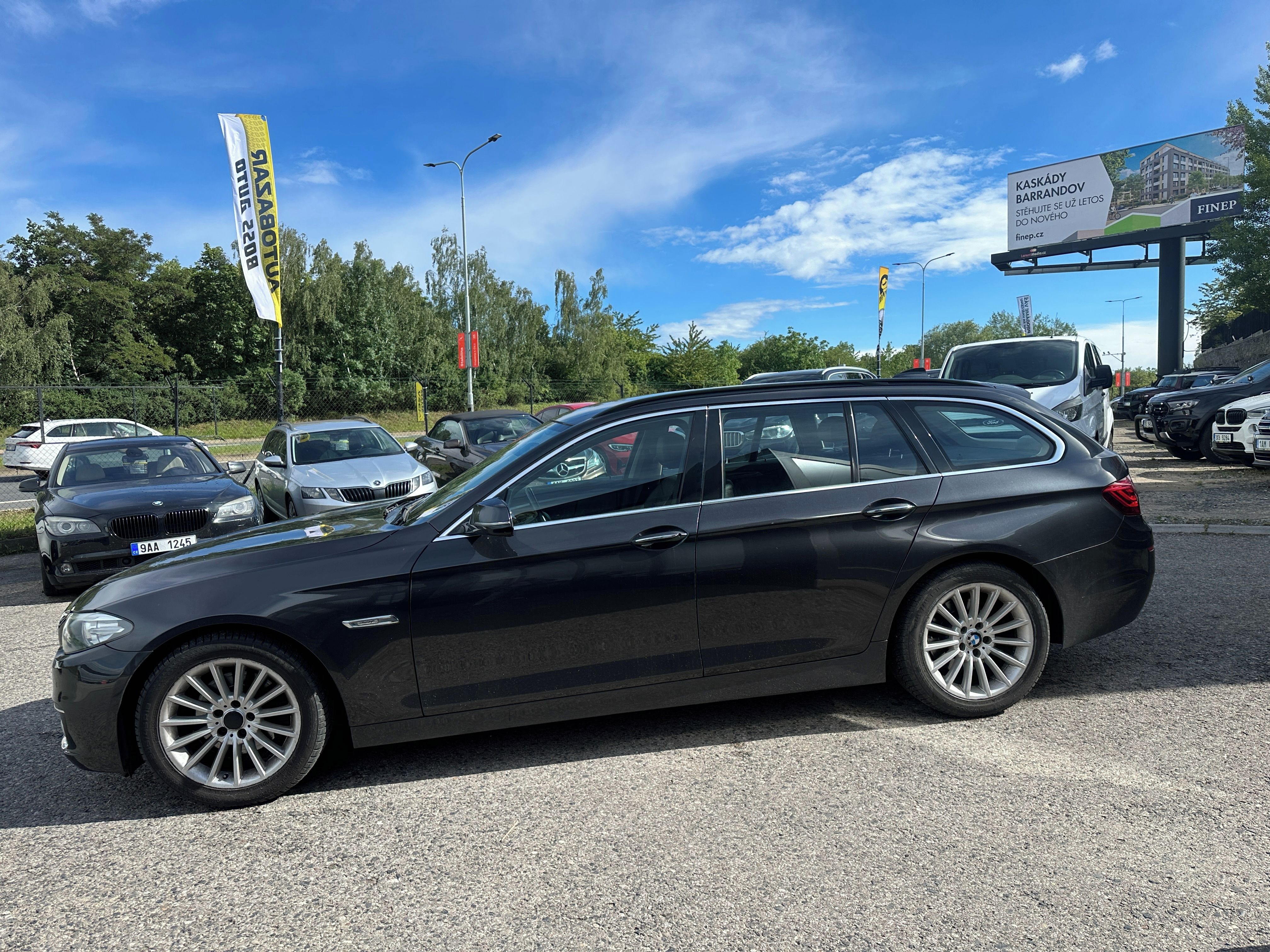 BMW Řada 5, BMW 520D 2014 - fotka 5