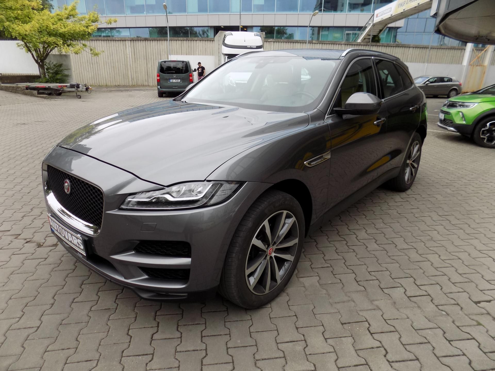 Jaguar F-Pace, 2.0 D Původ ČR - fotka 3