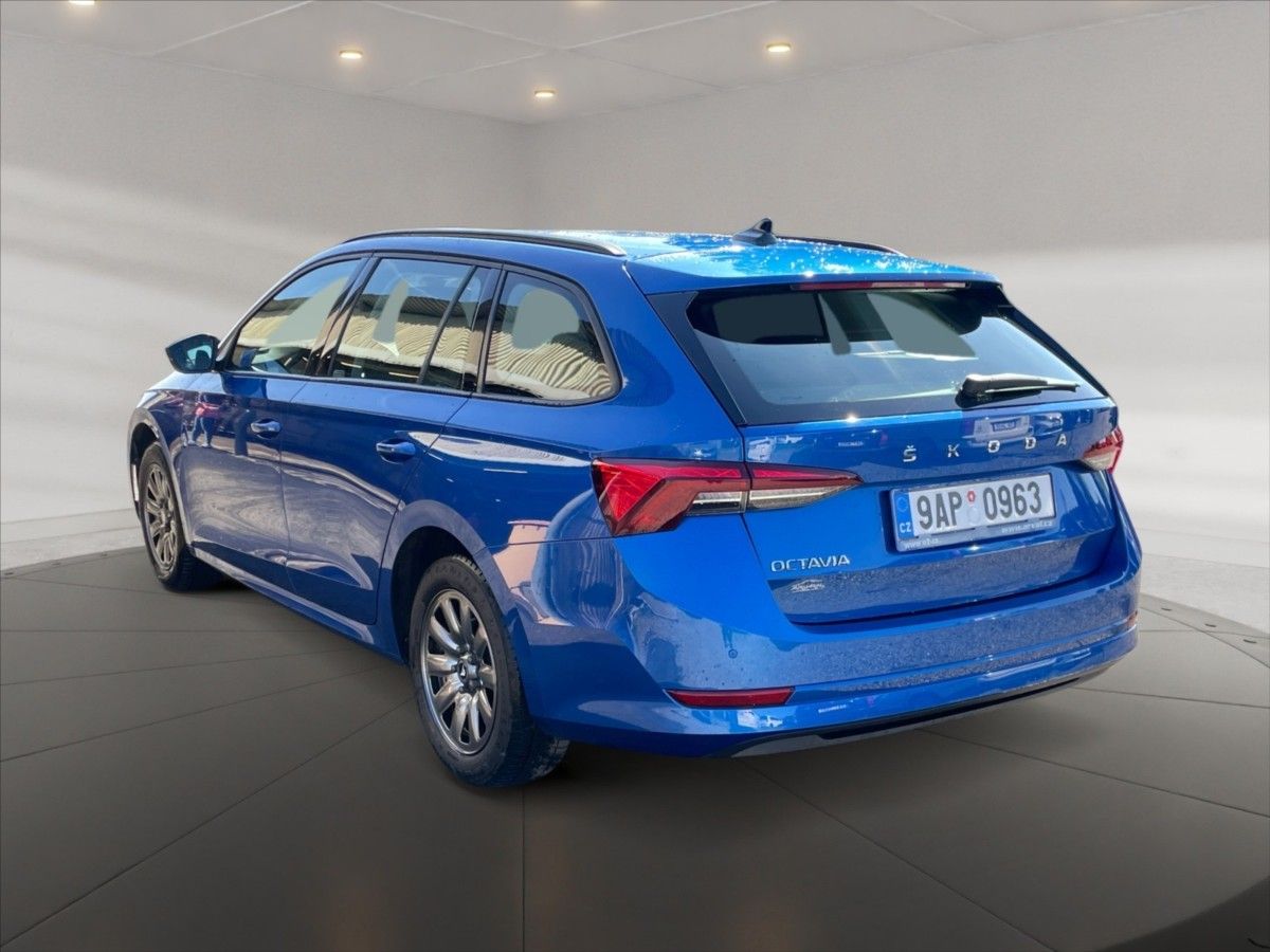 Škoda Octavia, 2,0 TDI Ambition - fotka 4