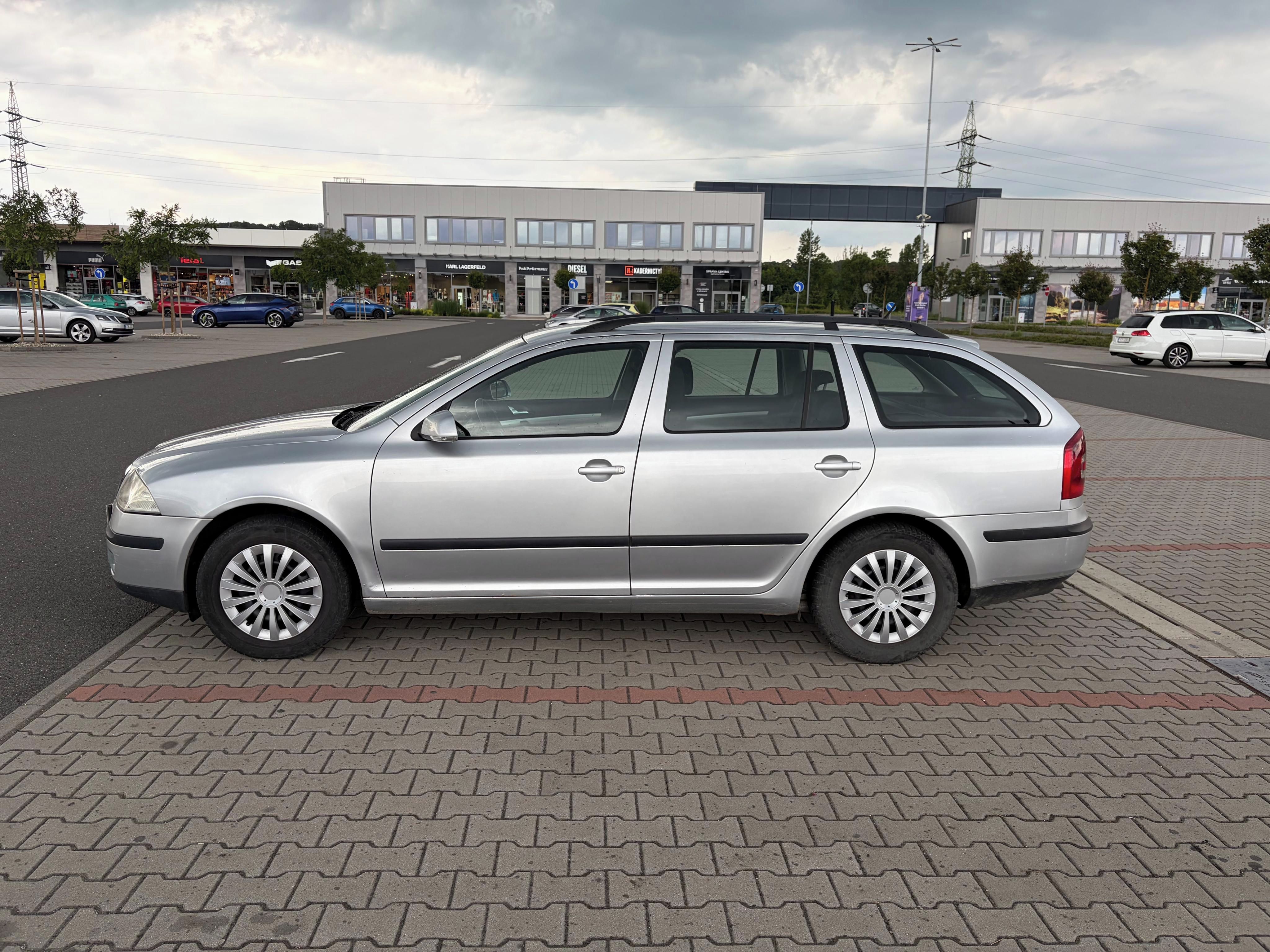 Škoda Octavia, II 1.9 TDi 77kw ČR TZ - fotka 6