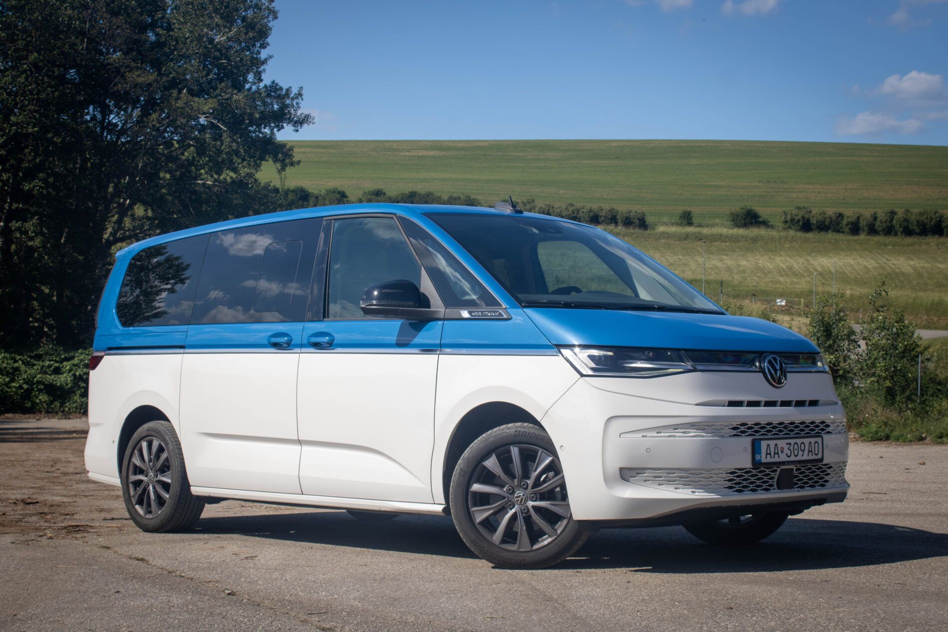 Volkswagen Multivan - fotka 4