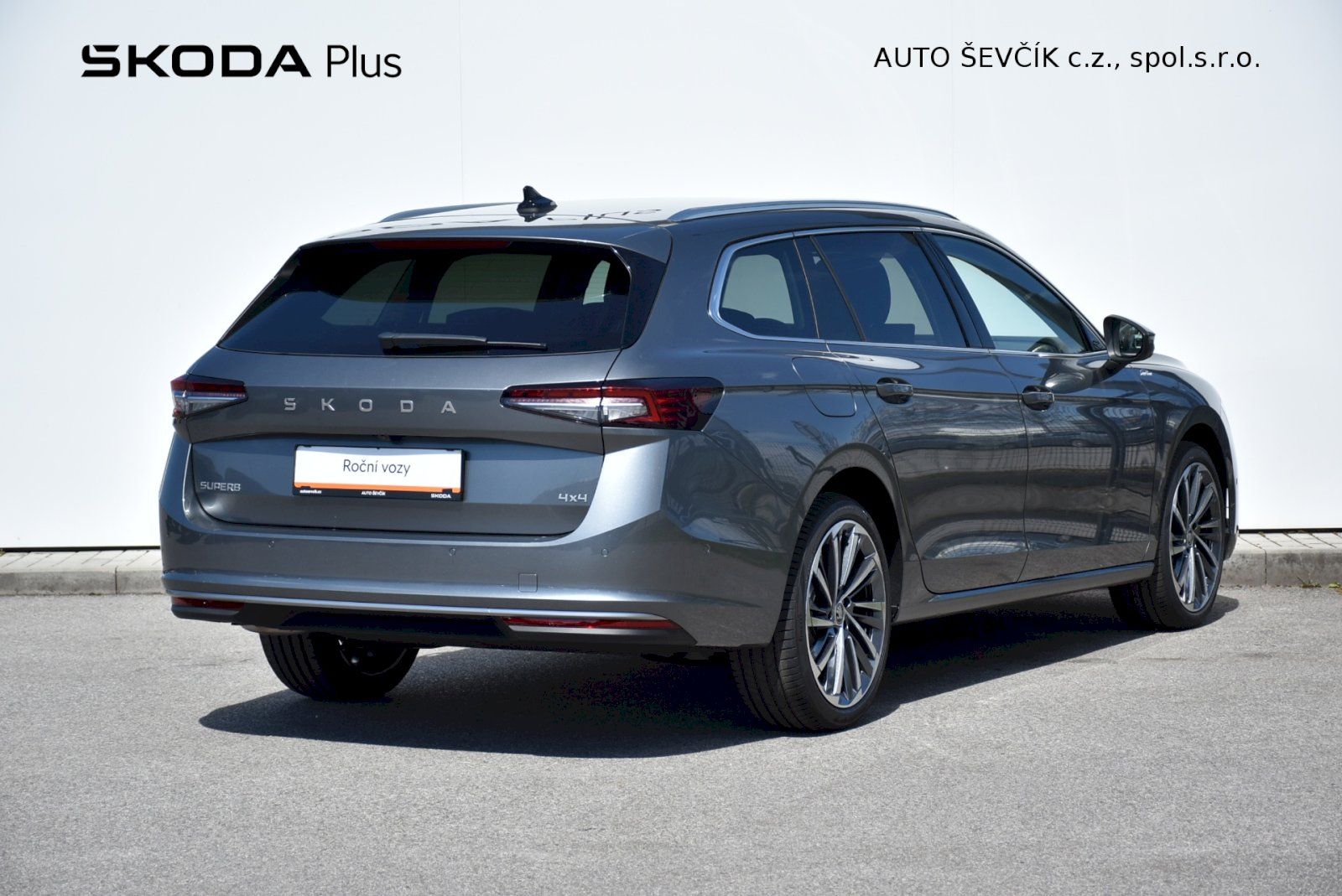 Škoda Superb, Combi Laurin & Klement 2,0 TDI - fotka 2