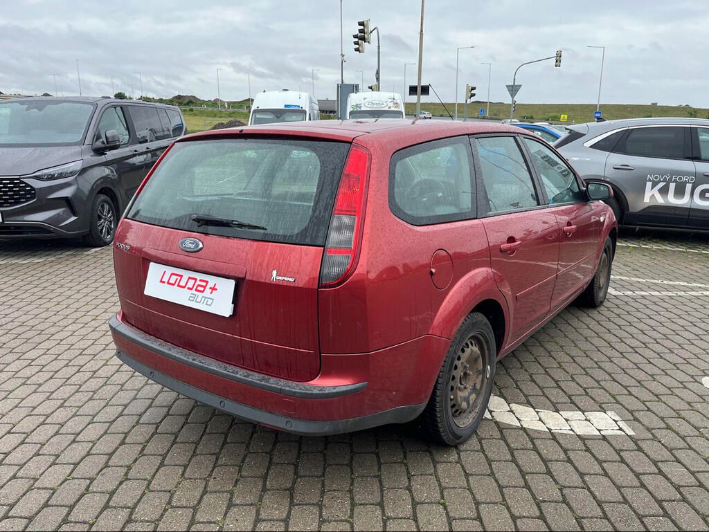Ford Focus, 1.6 . 74 kW - fotka 2