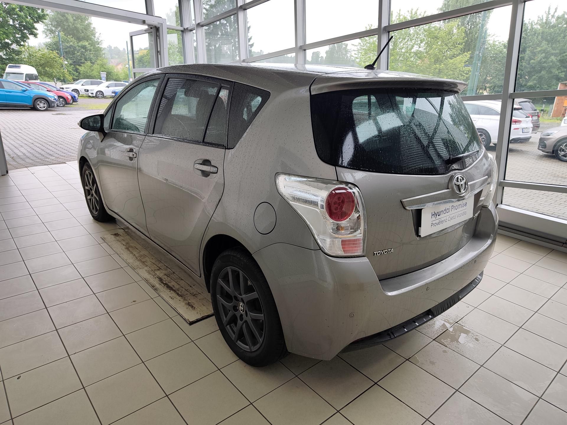 Toyota Verso, 1.6 D-4D 82kW MT - fotka 2