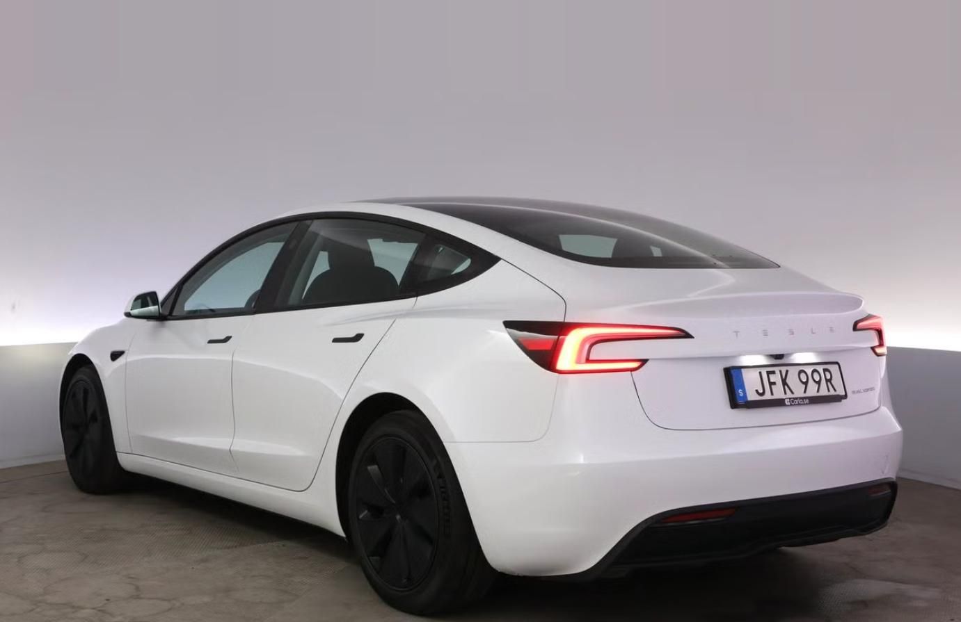 Tesla Model 3, LR AWD SoH 92% Autopilot Pano. - fotka 3