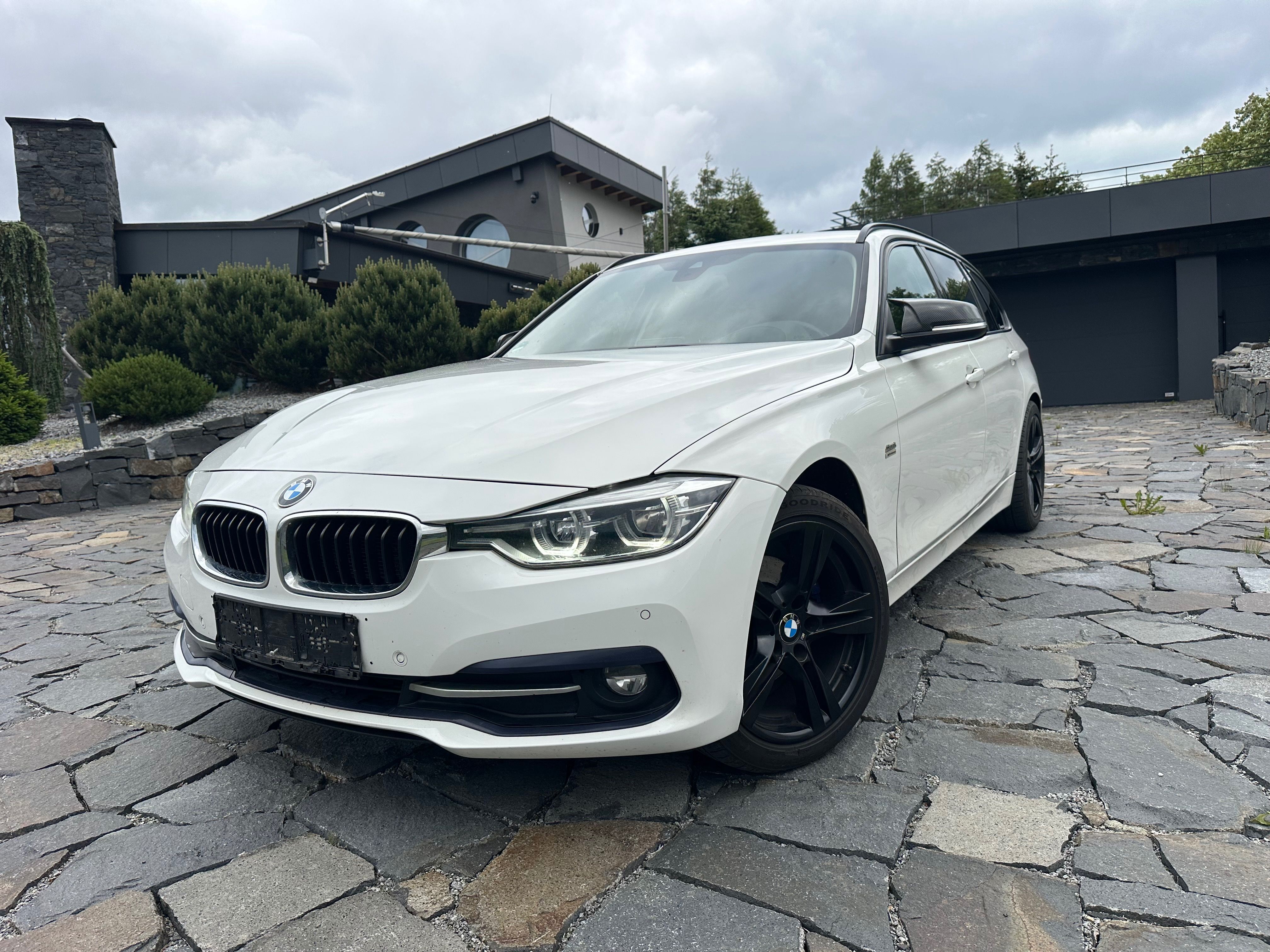 BMW Řada 3, BMW 320d, 140kw,xDrive,2017, - fotka 6