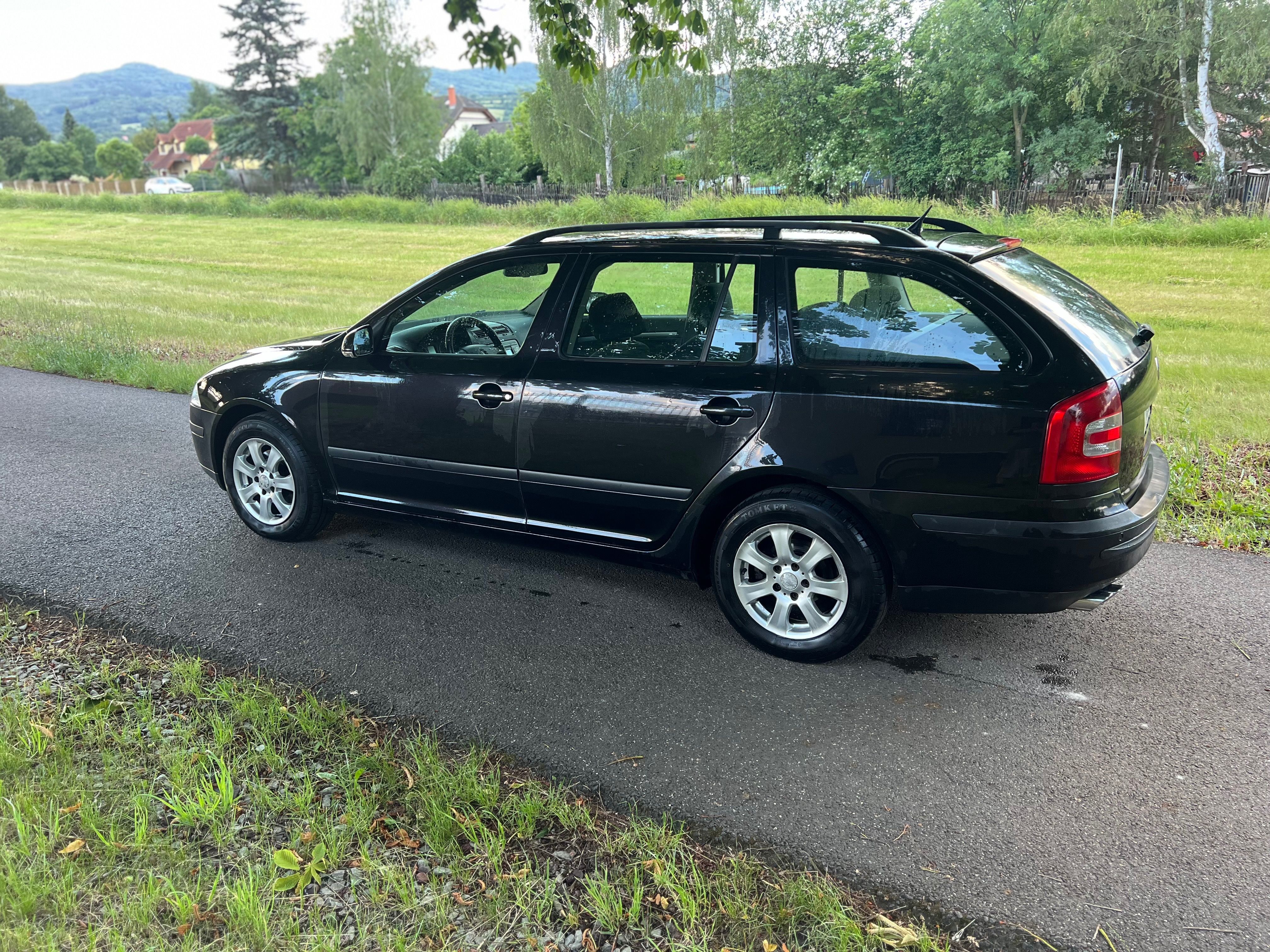 Škoda Octavia, 1.9tdi xenony, tempomat,klima - fotka 2