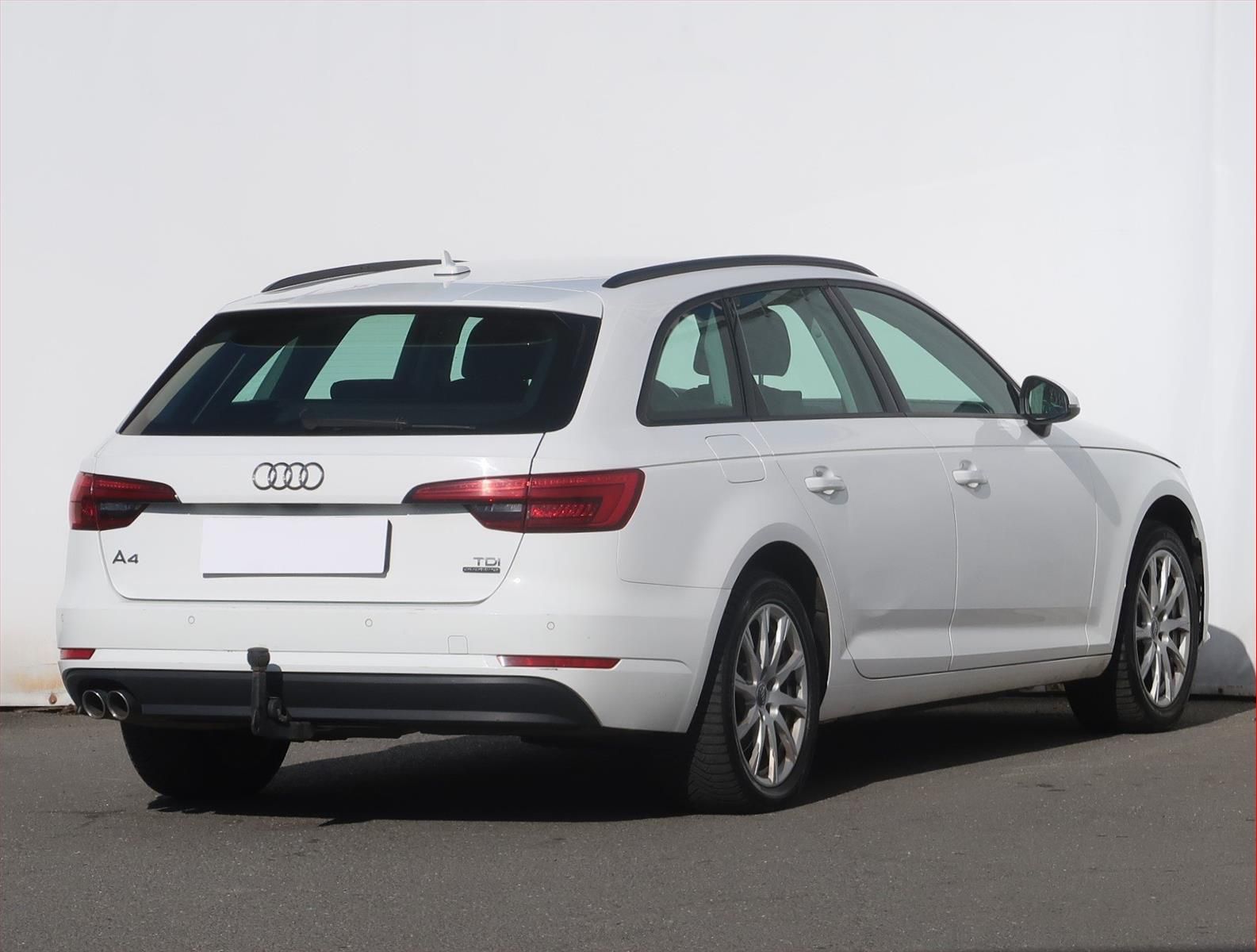 Audi A4, 2.0 TDI, 4X4, Automat - fotka 5