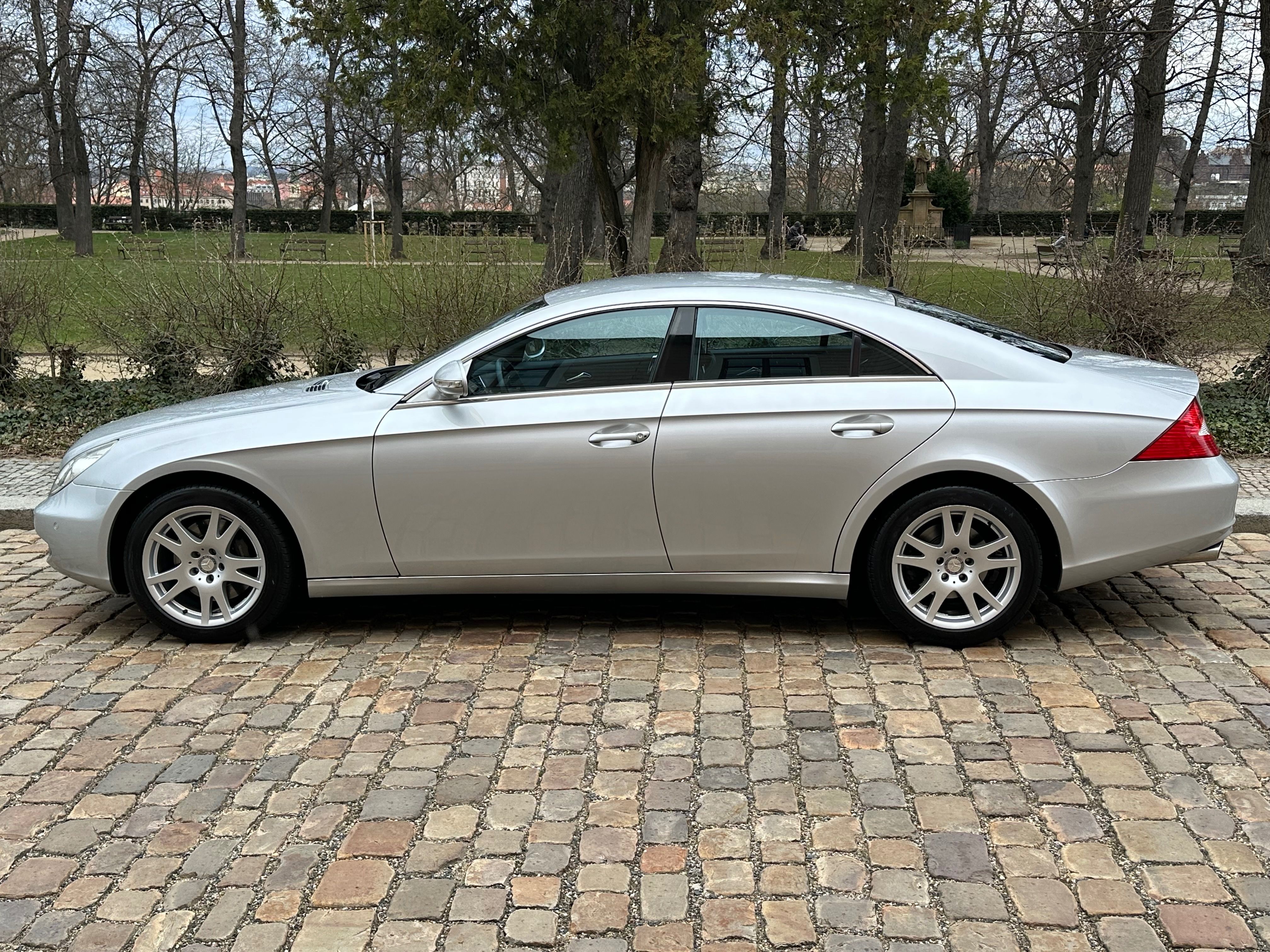Mercedes-Benz CLS, Mercedes-Benz CLS 350