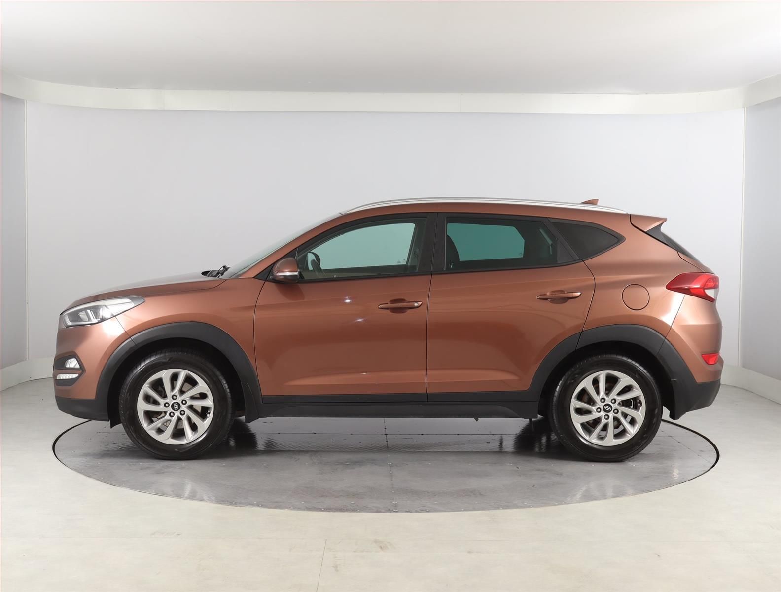 Hyundai Tucson, 1.7 CRDi, Serv.kniha, Navi - fotka 3