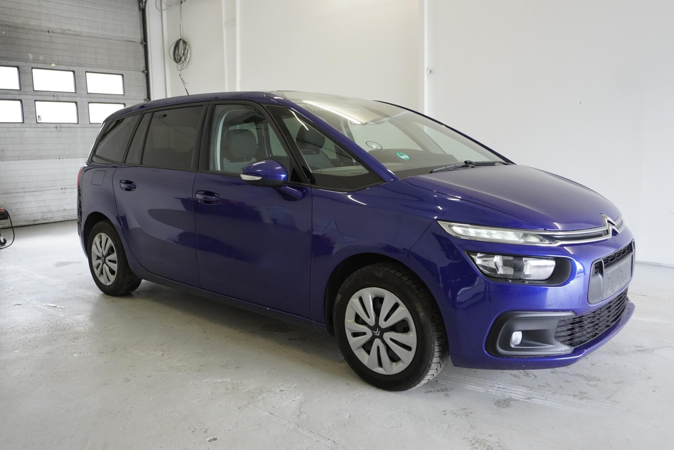 Citroën Grand C4 Picasso, 1.2-96 kW FACELIFT 7 MÍST - fotka 3