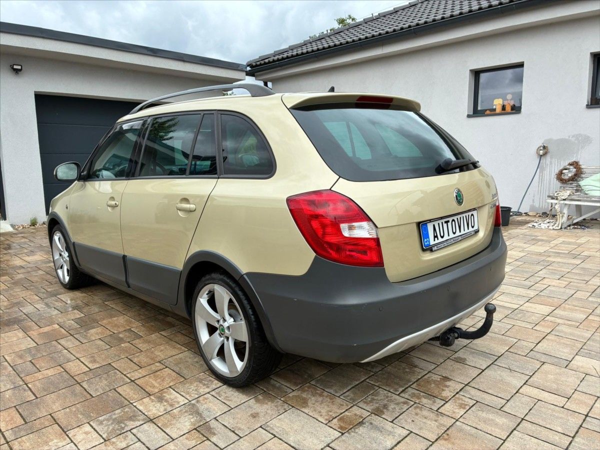 Škoda Fabia, 1,2 TSi Scaut 77kW  Scout - fotka 6