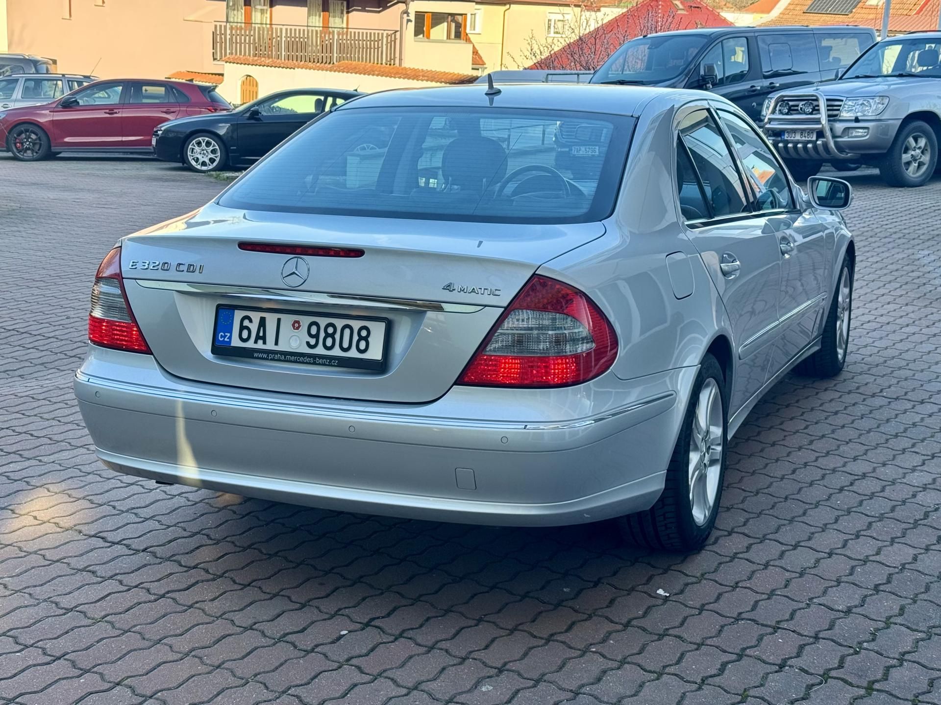 Mercedes-Benz Třídy E, 320CDI 4 MATIC, ČR, 1.maj - fotka 5