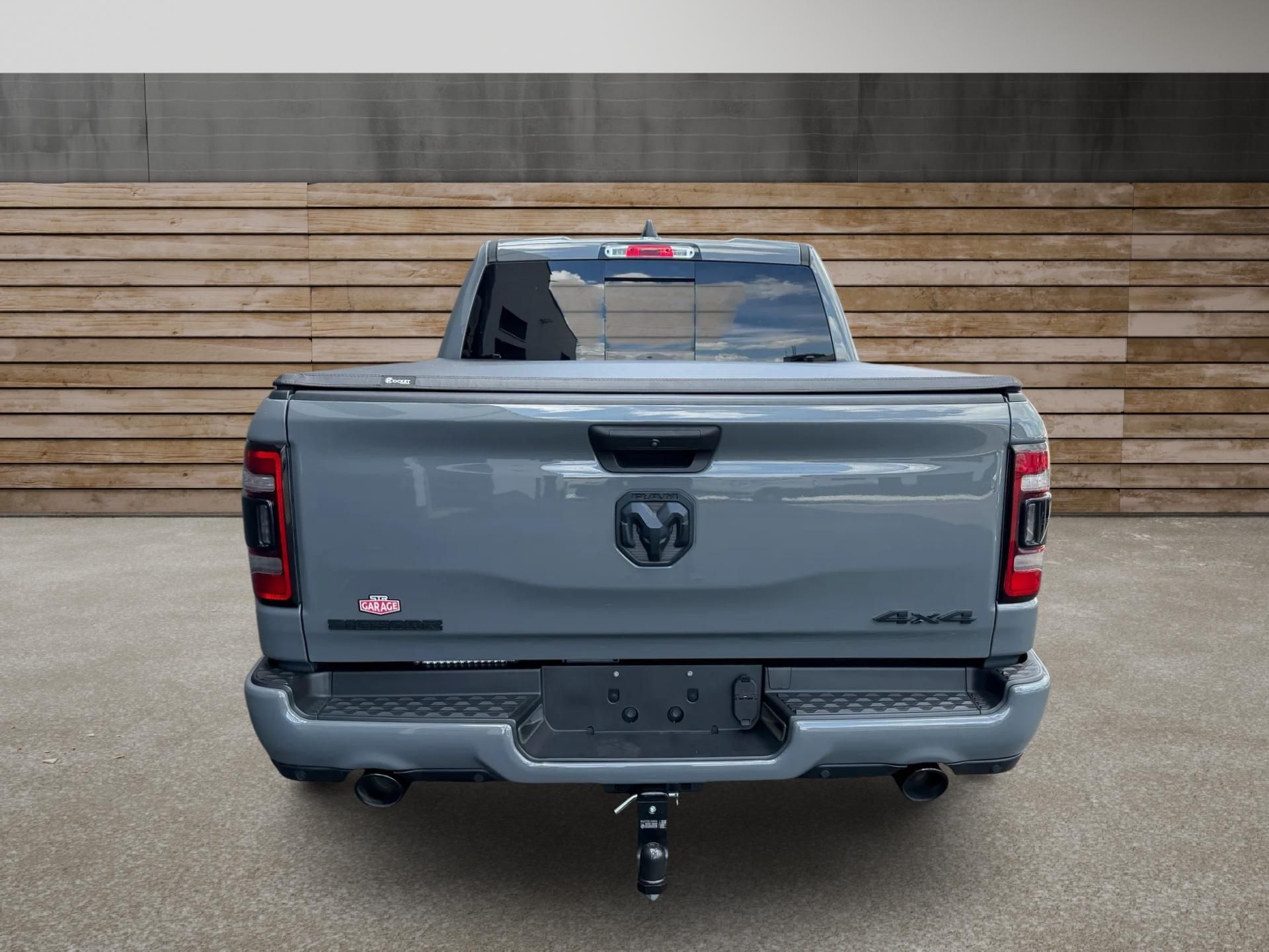 Dodge Ram, +BUILT TO SERVE+DESTROYER GREY - fotka 4
