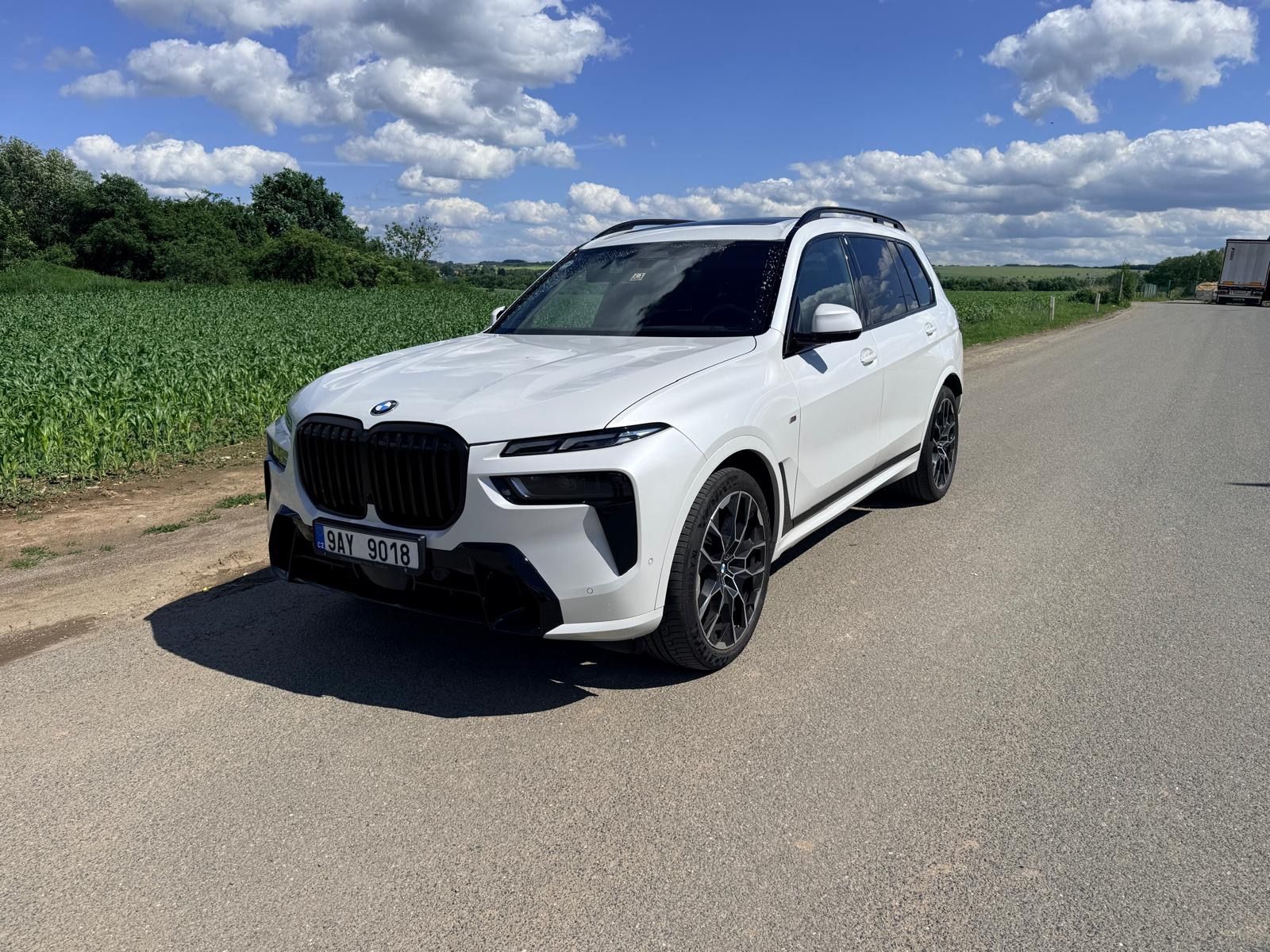 BMW X7, XDRIVE 40D M-paket Tažné 1maj