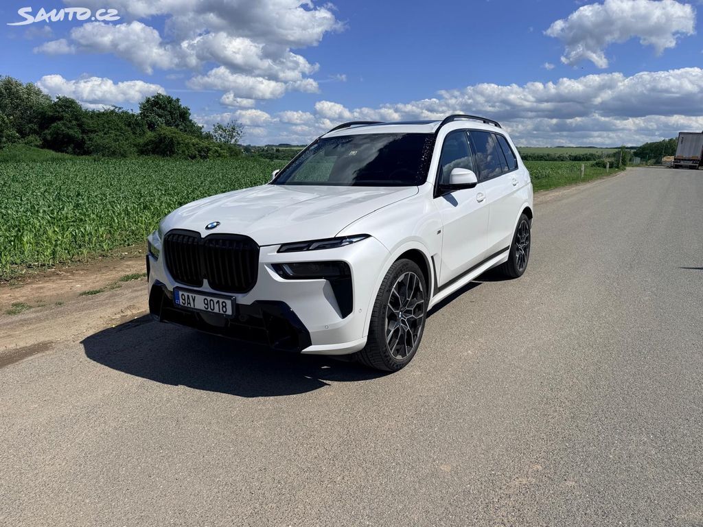 BMW X7, XDRIVE 40D M-paket Tažné 1maj