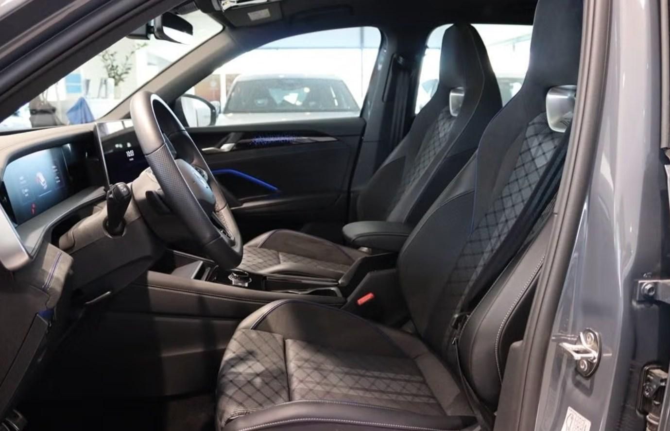 Volkswagen Tayron, 2.0 TDI 4M 7 míst Pano. Taž. - fotka 6