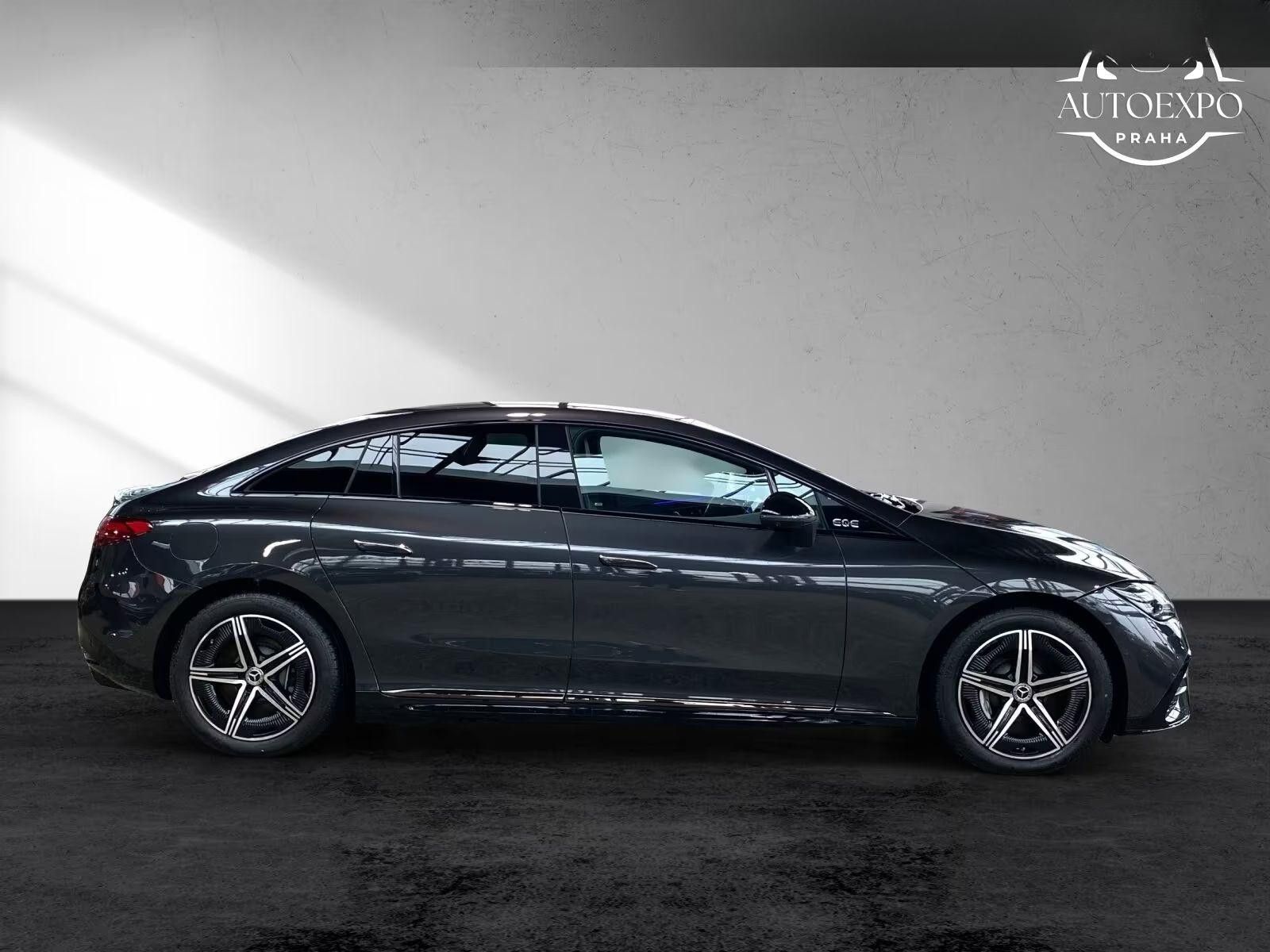 Mercedes-Benz EQE, 300 AMG Line Night - fotka 5