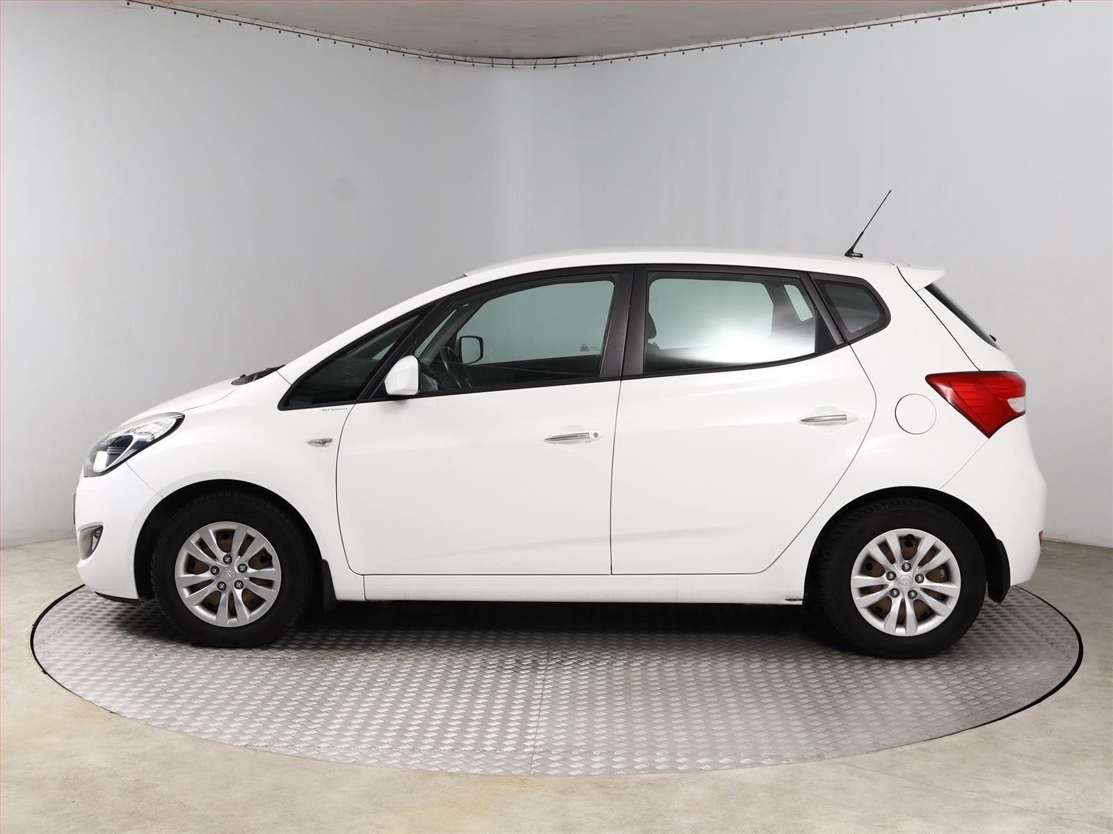 Hyundai ix20, 1.4 CVVT, Serv.kniha - fotka 3