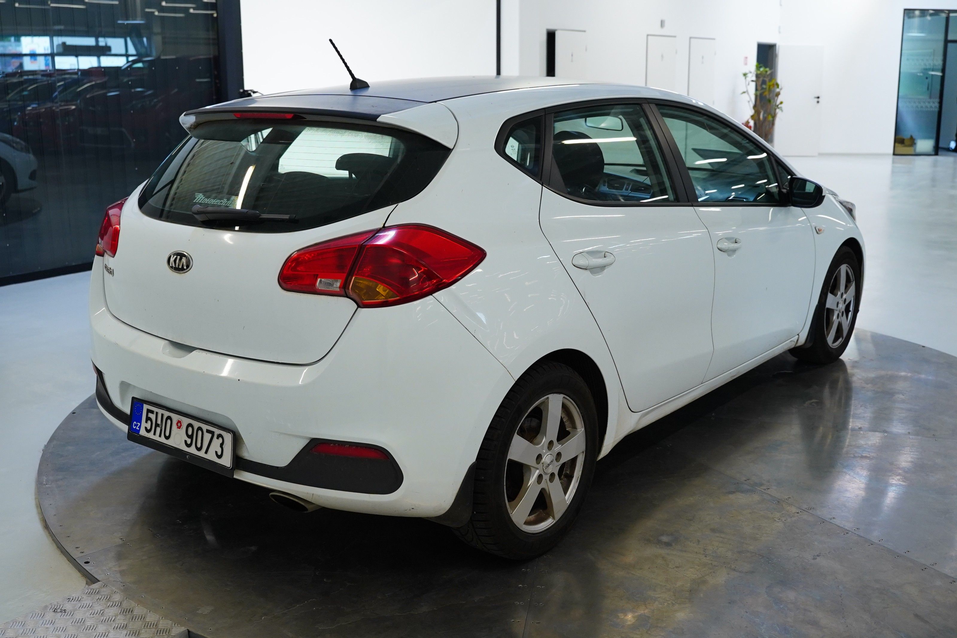Kia Cee´d, 1.4 CVVT 73 kW - fotka 3
