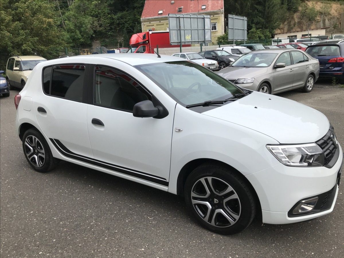 Dacia Sandero, 1,0 i 54kW 5dv. 36tkm! - fotka 3
