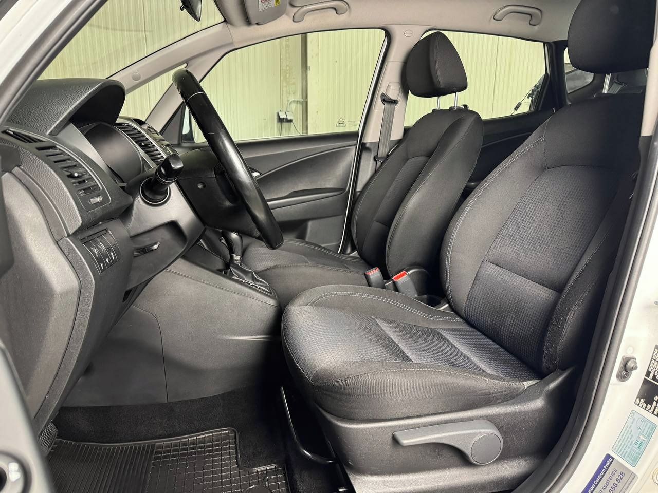 Hyundai ix20, 1.6 CVVT, ČR 2 maj., Klima - fotka 6
