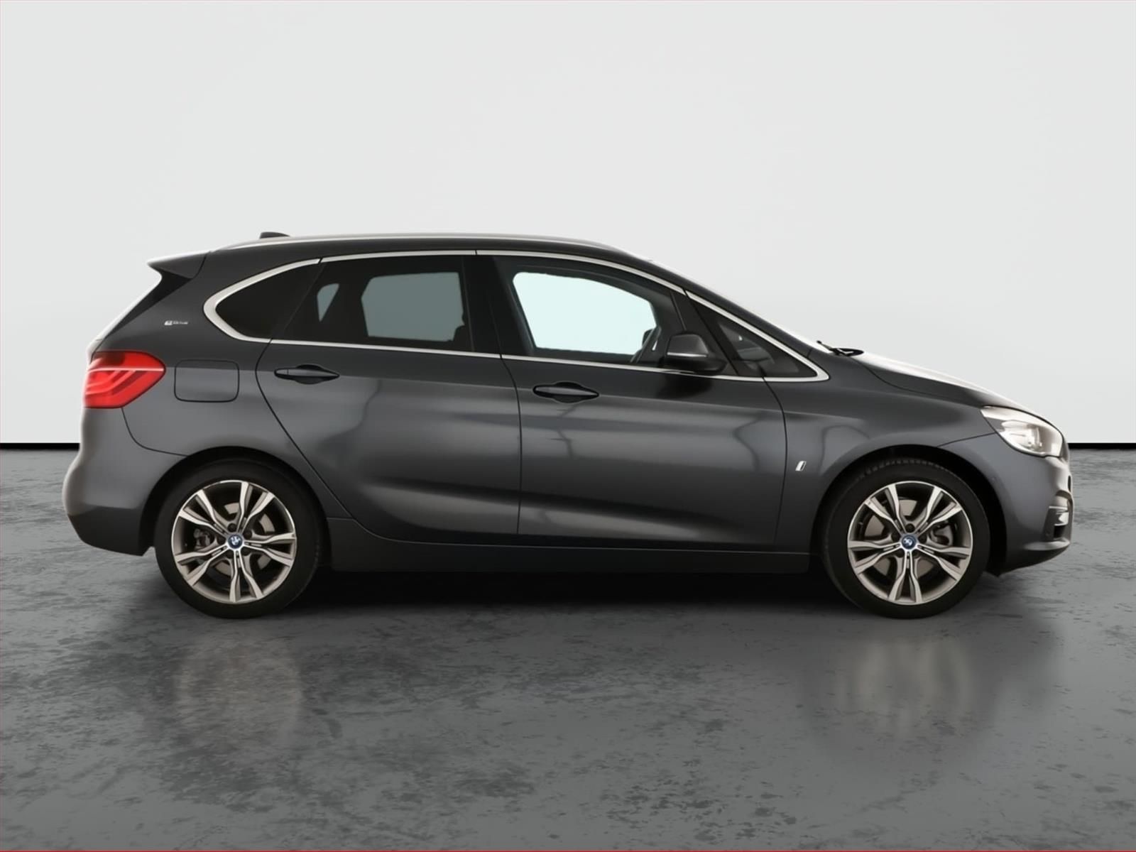 BMW Řada 2, 225xe Active Tourer, 4X4 - fotka 6