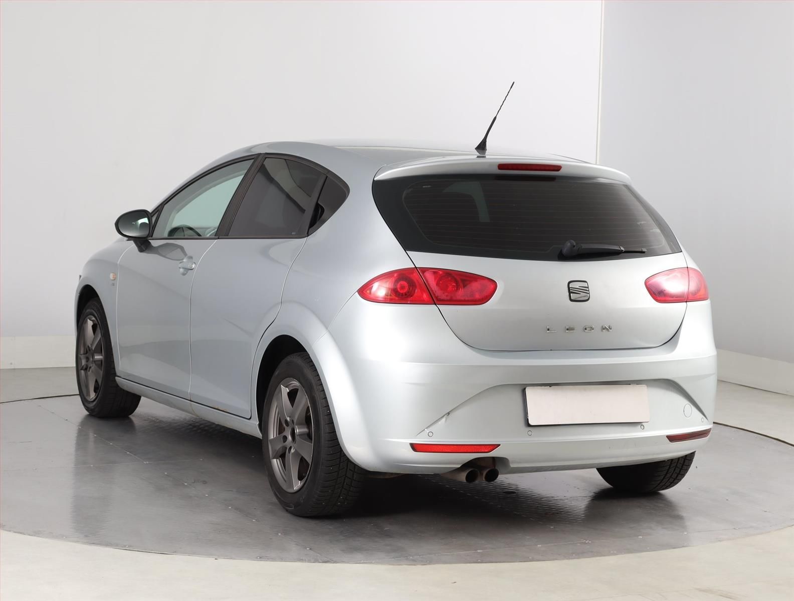 Seat Leon, 1.4 TSI, Automatická klima - fotka 4