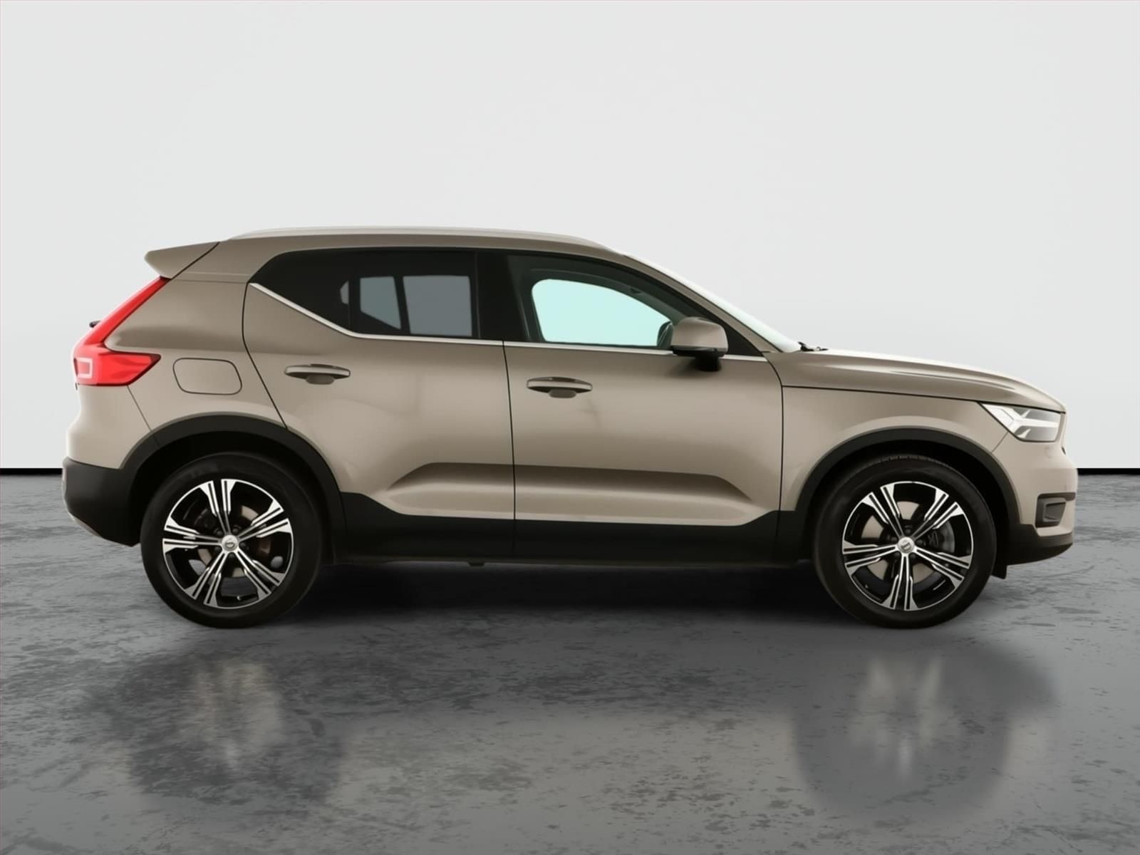 Volvo XC40, T5 Recharge, Automat, ČR,1.maj - fotka 6