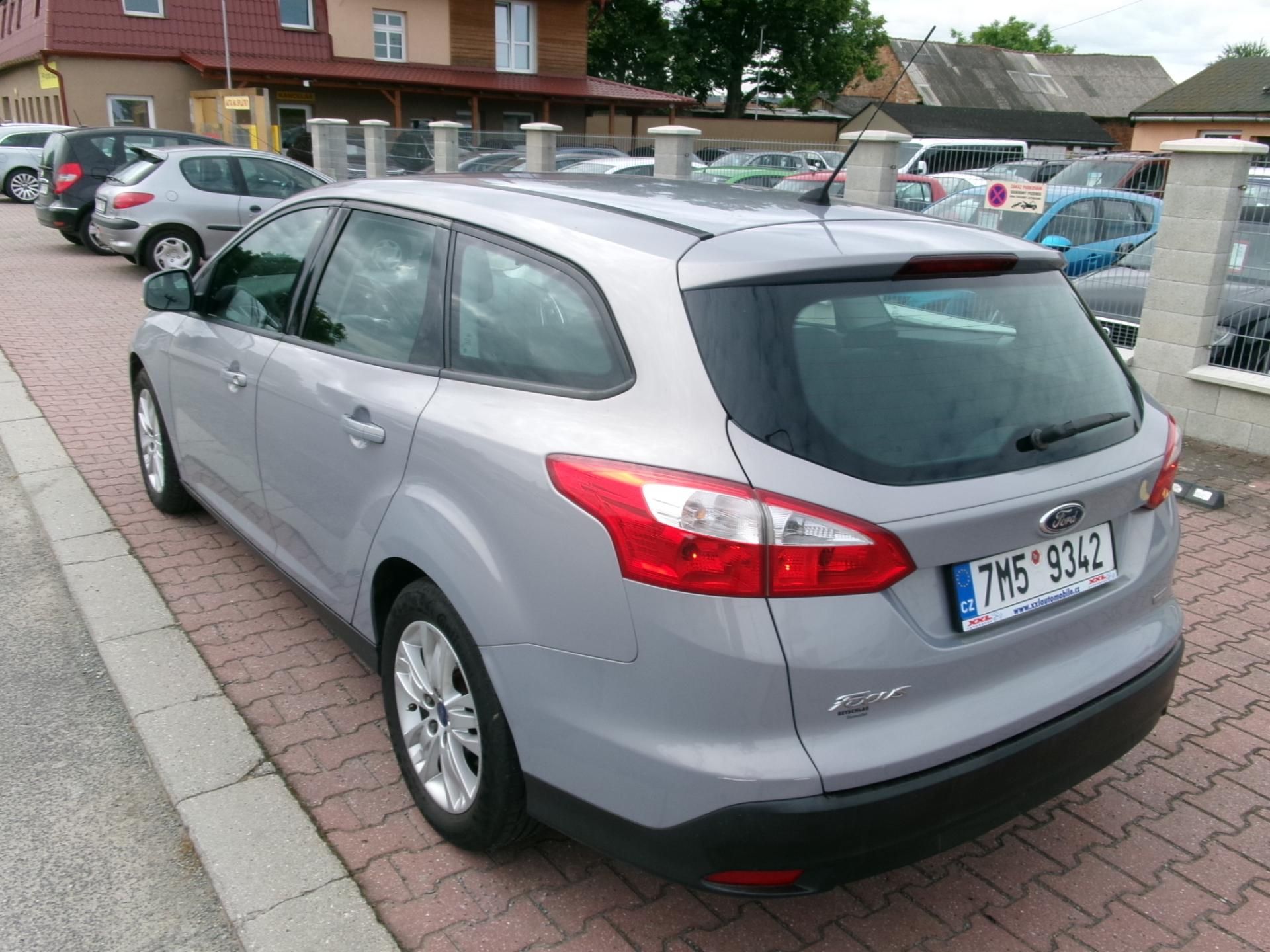 Ford Focus, 1,0 ECOBOOST AC BT TEMP - fotka 6