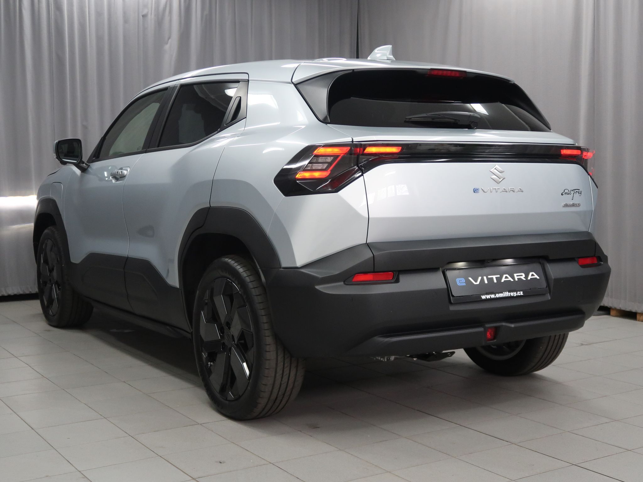 Suzuki Vitara, Elegance 4x4 - vůz na cestě - fotka 5