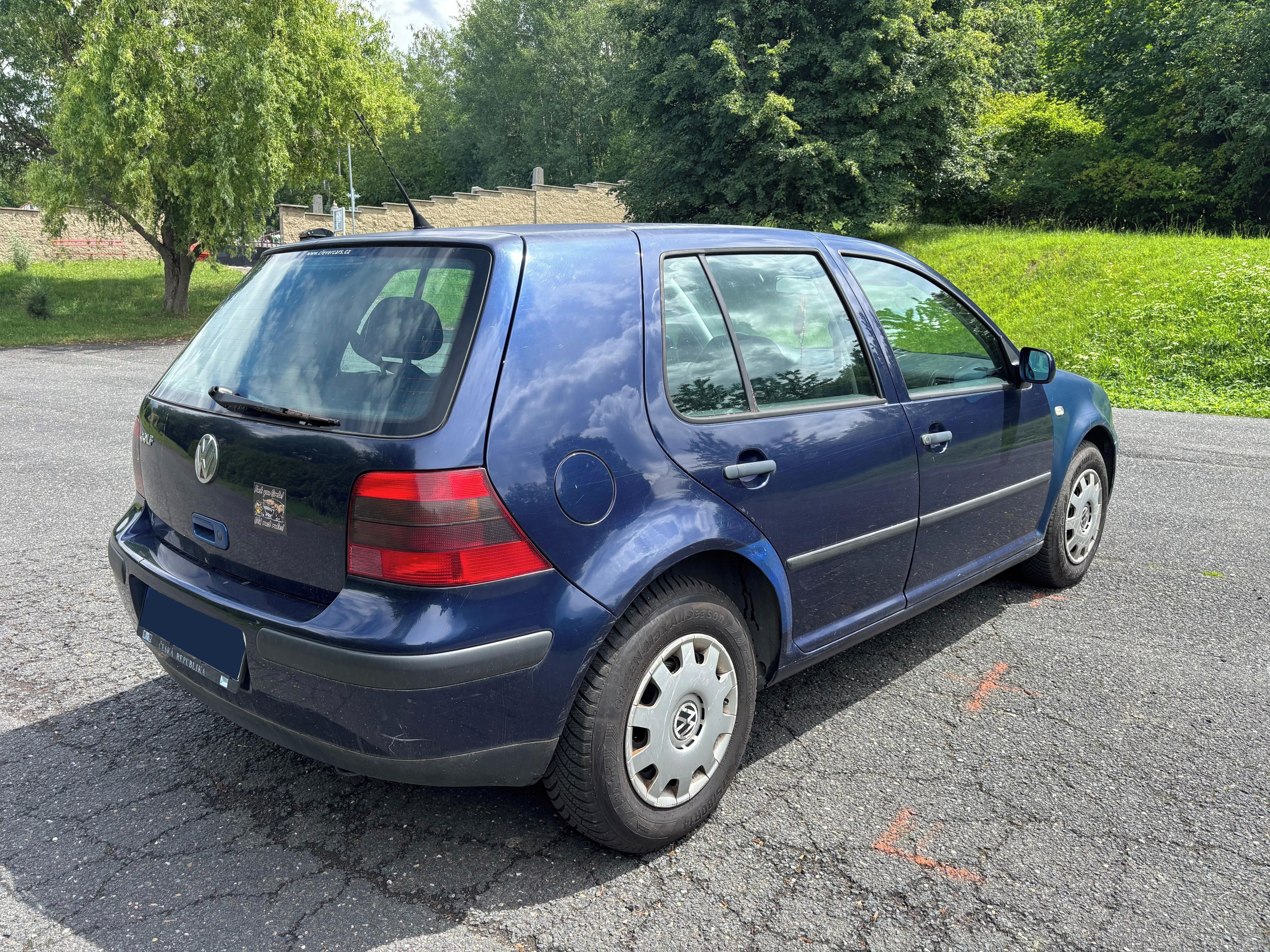 Volkswagen Golf, 1,4i KLIMA, 55kw - fotka 5