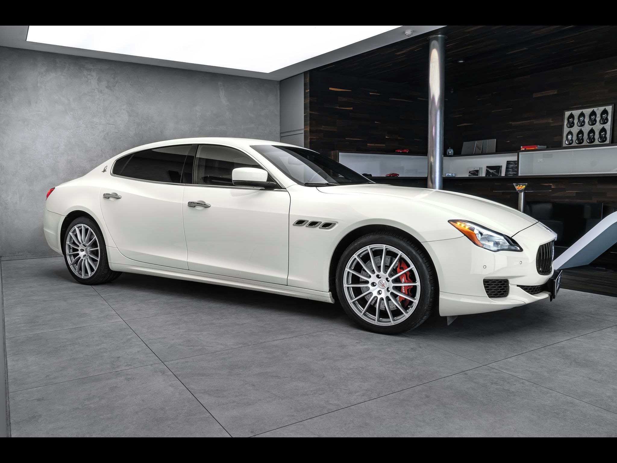 Maserati Quattroporte, GTS V8 530PS - fotka 6