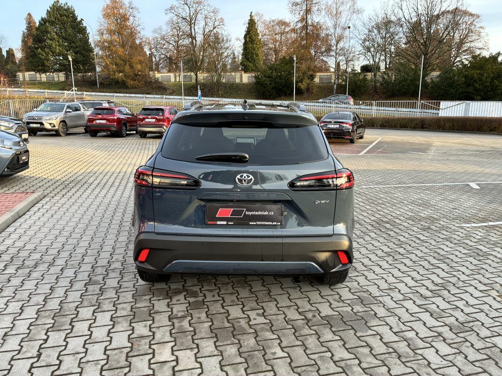 Toyota Corolla Cross, 1.8 Hybrid MC25 Style - fotka 4