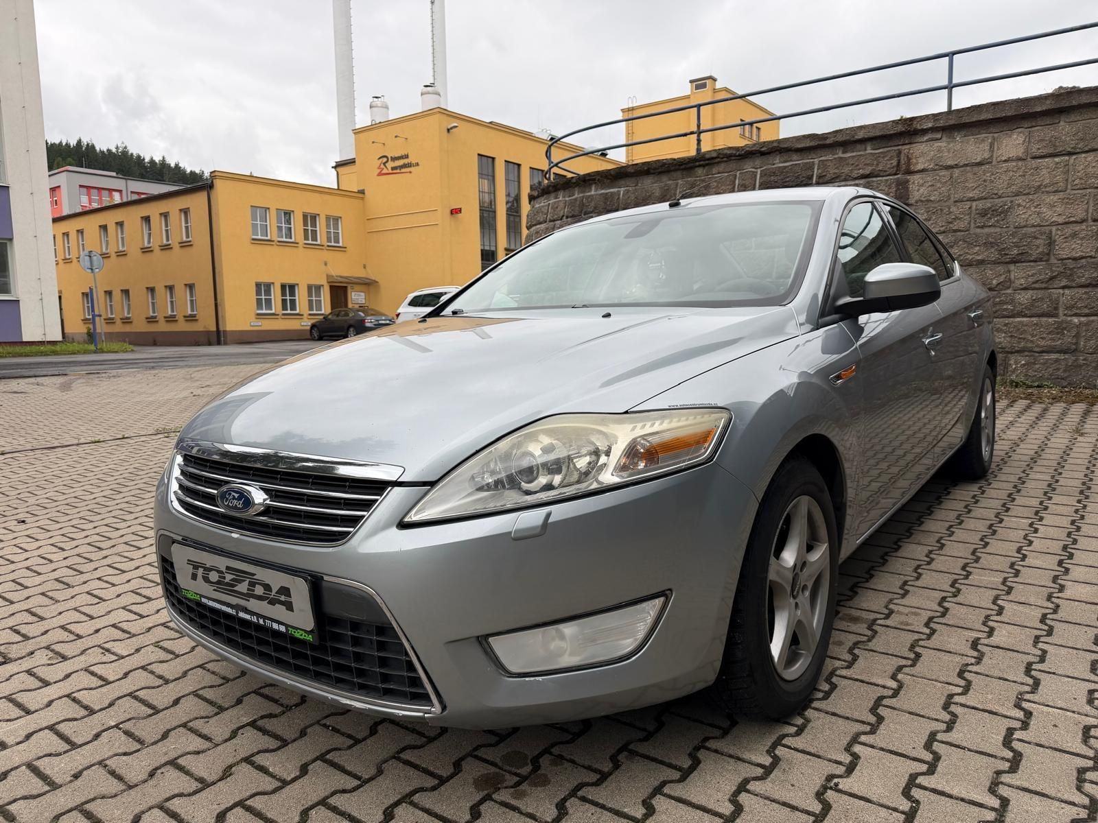 Ford Mondeo, 2,0i 16V Ghia / servis.kn. /