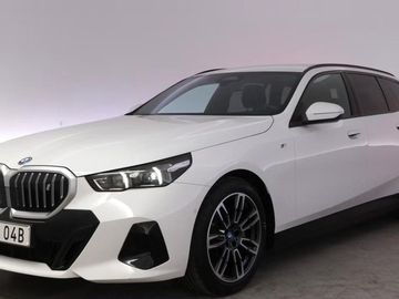 eDrive40 Touring SoH 97% Tažné