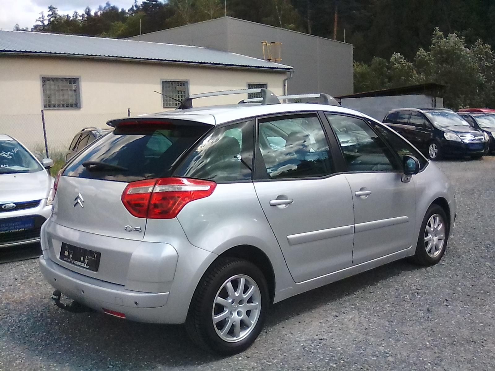 Citroën C4 Picasso, 1.8i 16V / 92 kW, závěs - fotka 4