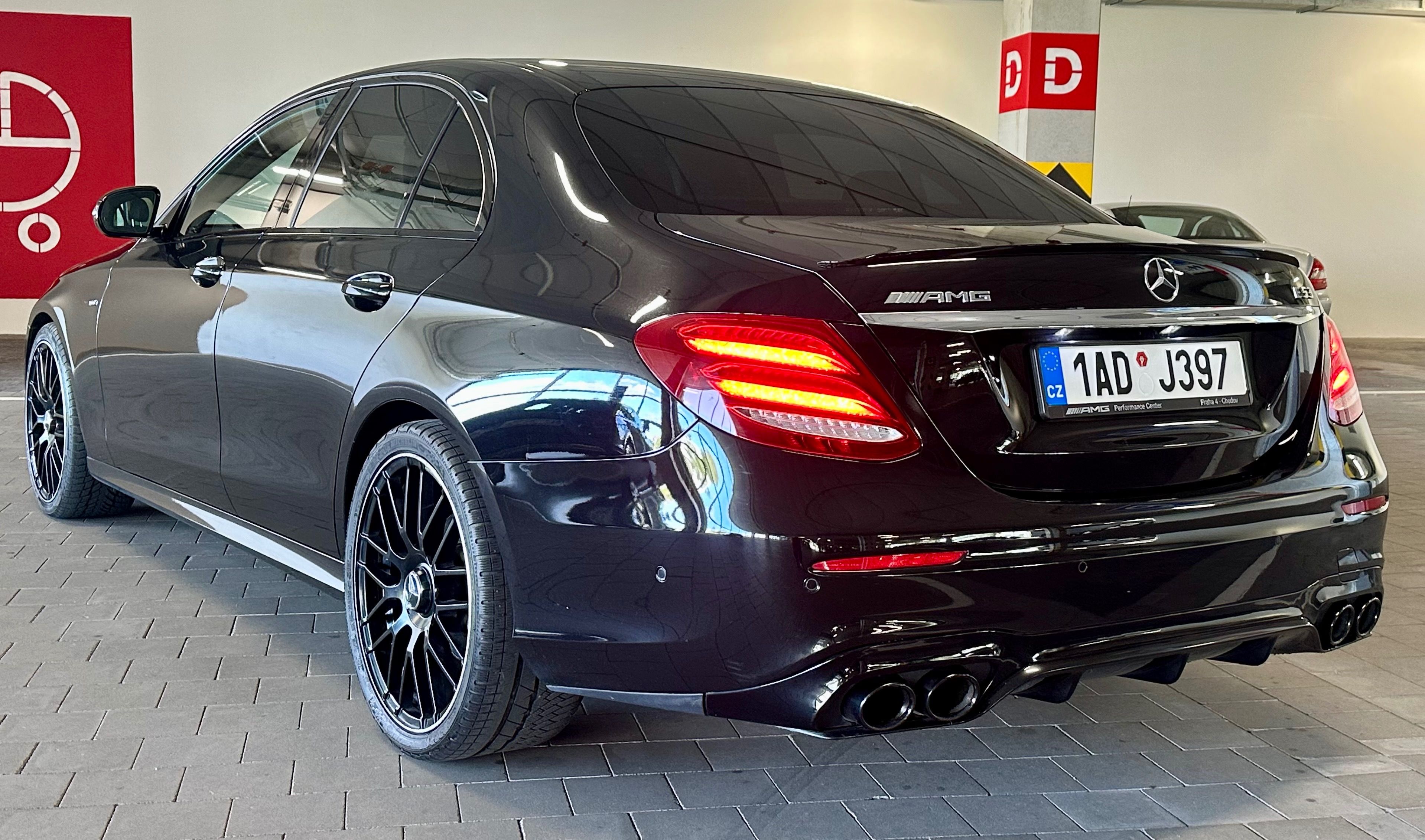 Mercedes-Benz Třídy E, E200 E53 AMG paket - fotka 5