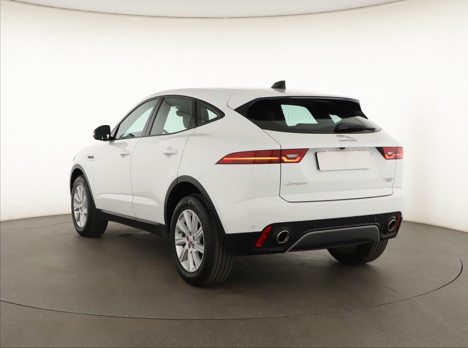 Jaguar E-Pace, P200 AWD, 4X4, Automat, Kůže - fotka 4