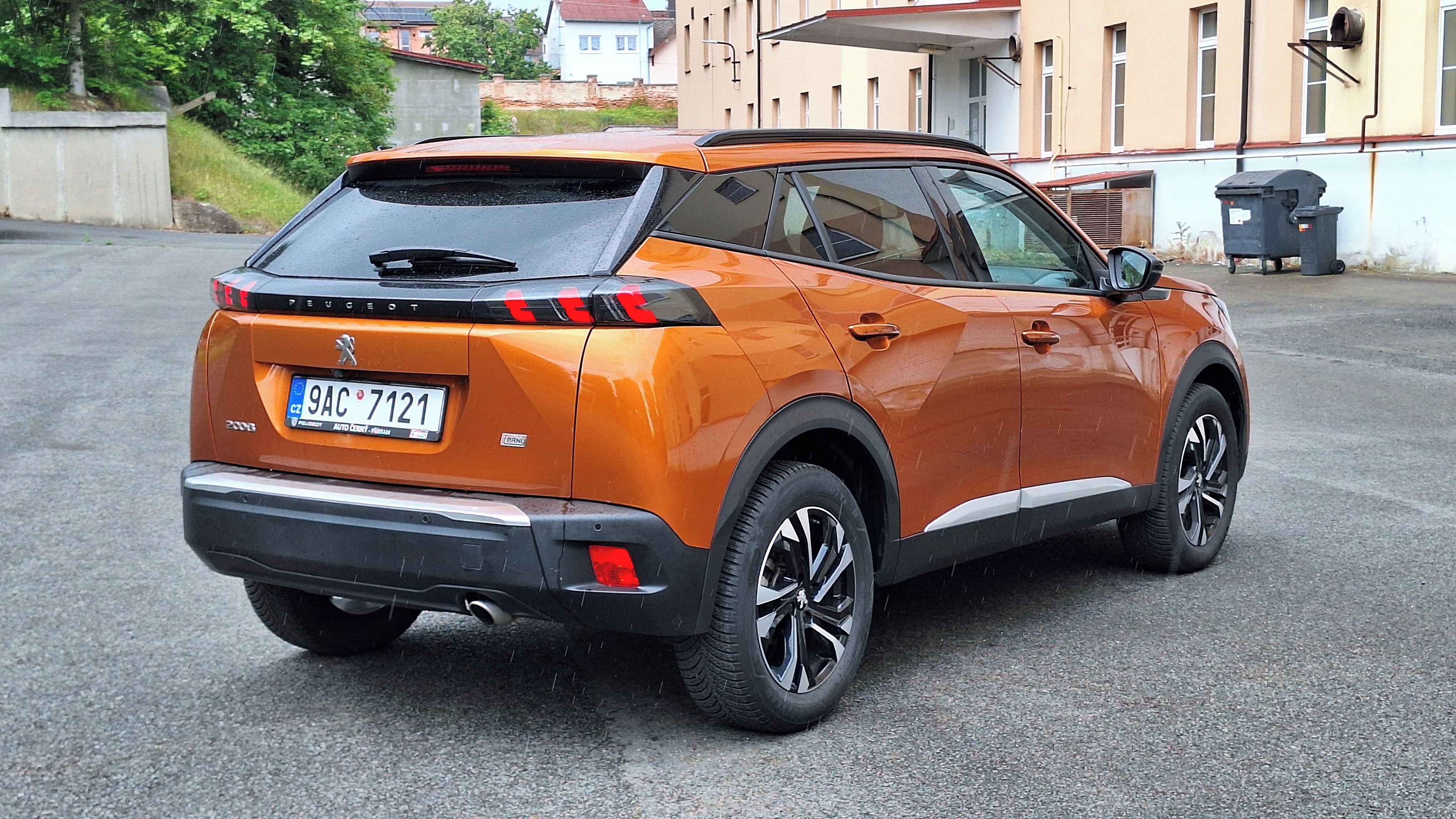 Peugeot 2008, 1,5 BlueHDi 81kw, 39tis km - fotka 6