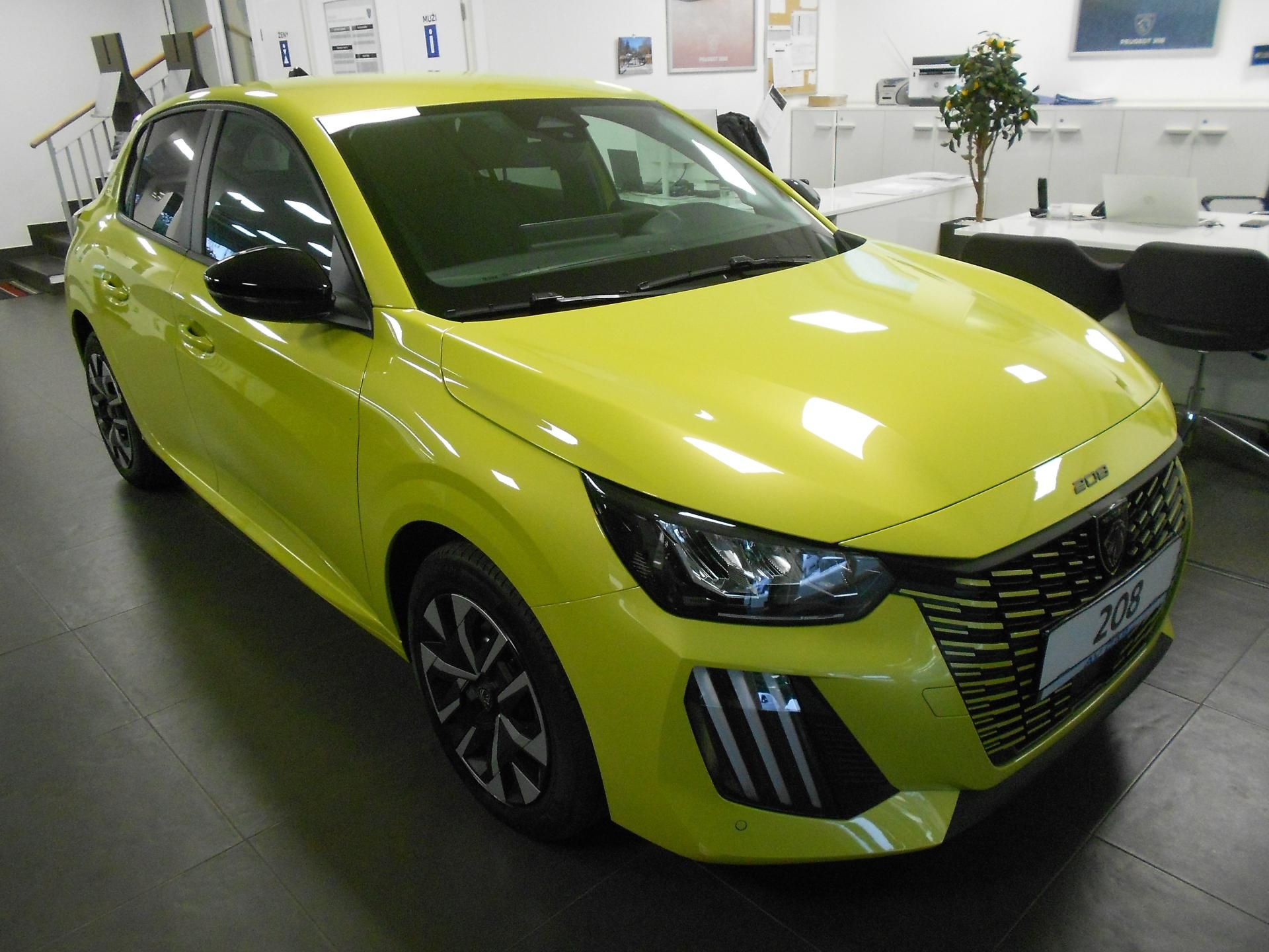 Peugeot 208, STYLE El. 100 kW 50 KWh - fotka 2