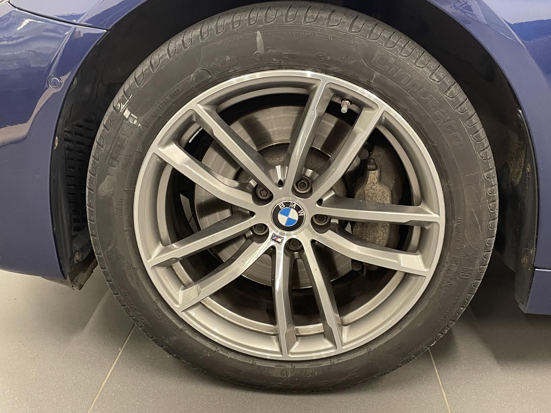 BMW Řada 5, 530d xDrive, Nezávislé, Tažné - fotka 4