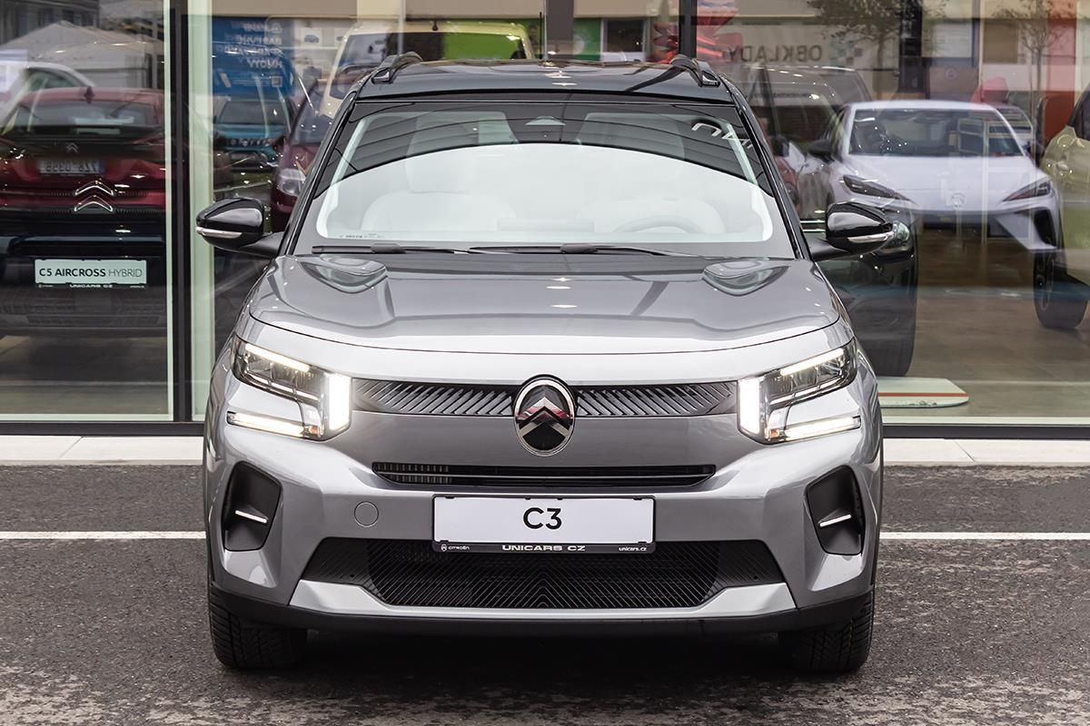 Citroën C3, 1,2 MAX Turbo 100k + ZIMA - fotka 2