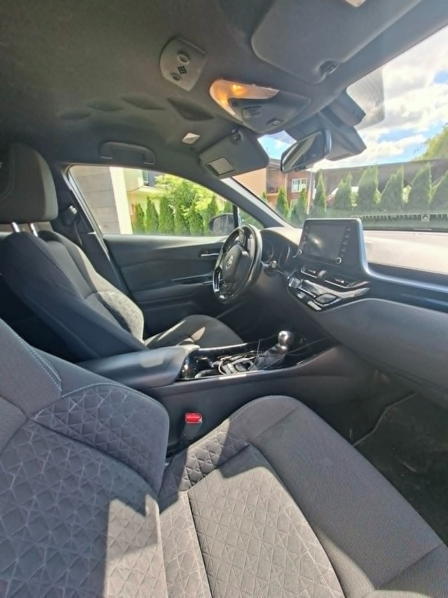 Toyota C-HR, 1.8 Hybrid, servisováno - fotka 5